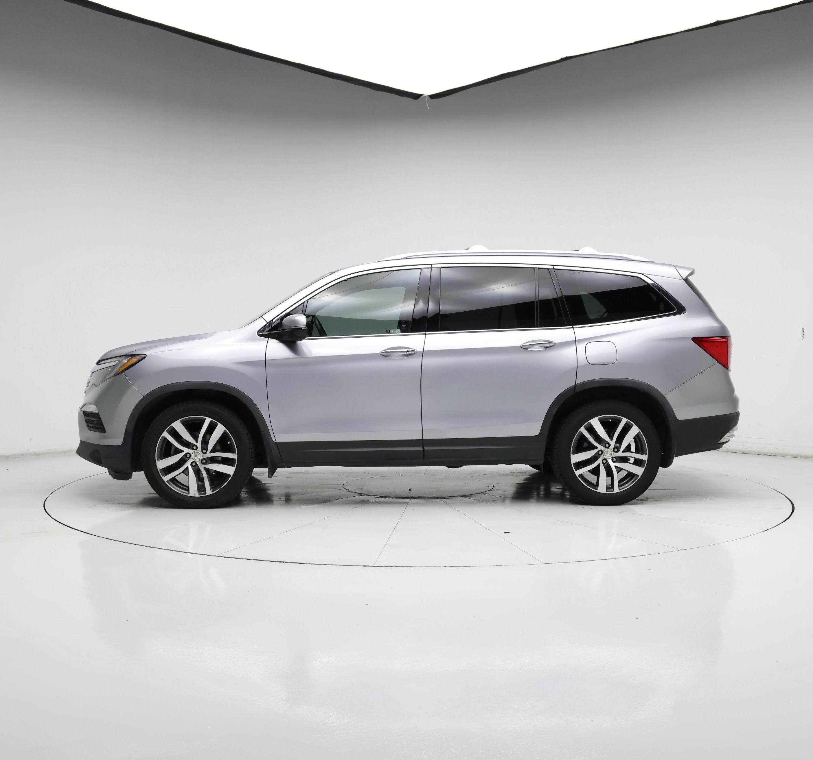 Thumbnail: 2018 Honda Pilot - 3
