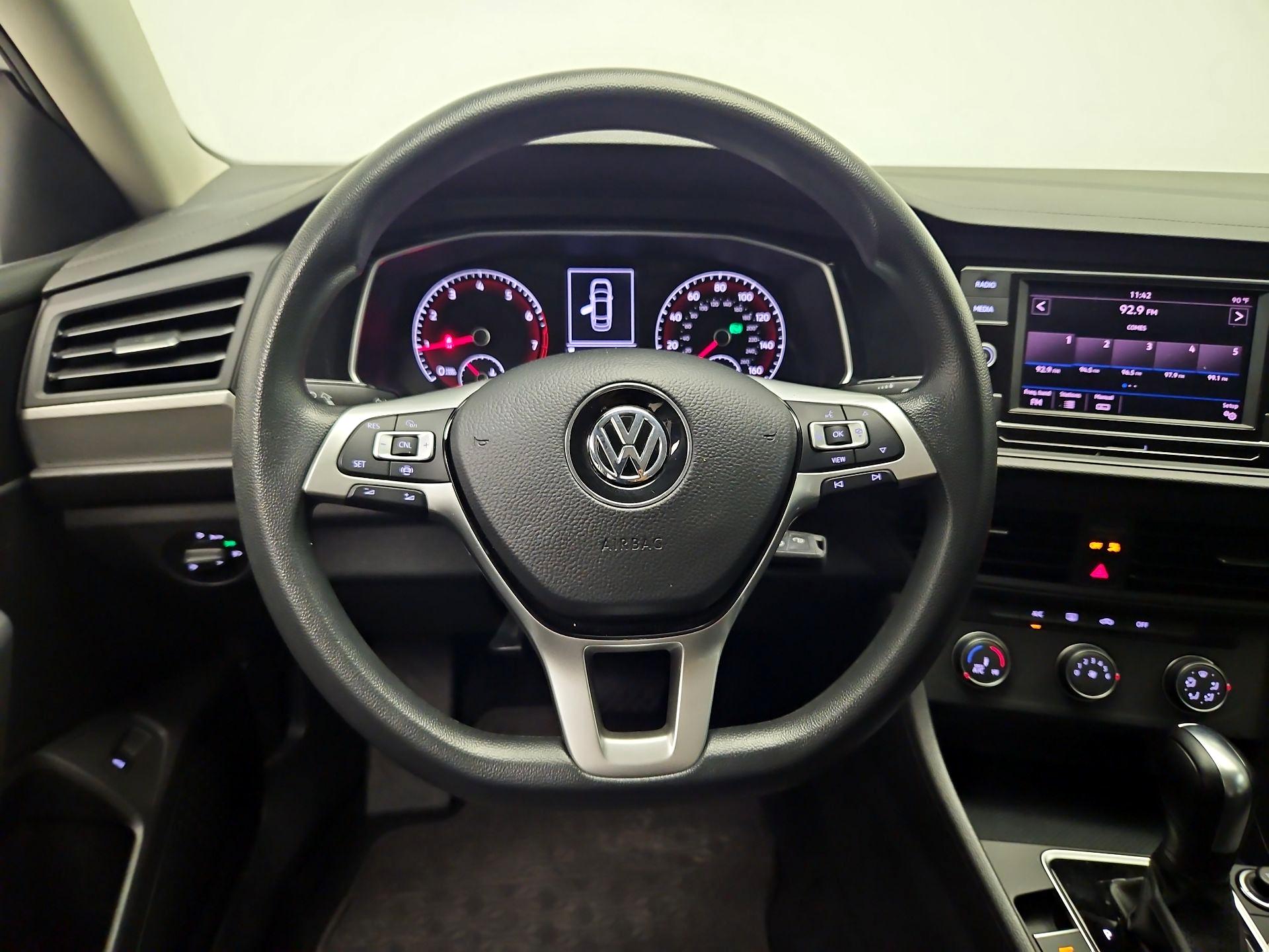 Thumbnail: 2019 Volkswagen Jetta - 10