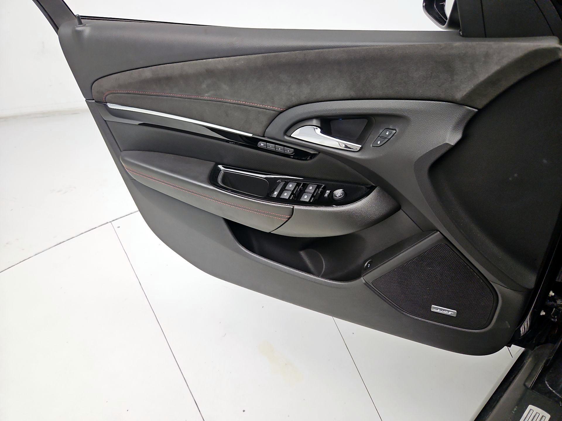 Thumbnail: 2015 Chevrolet  - 12