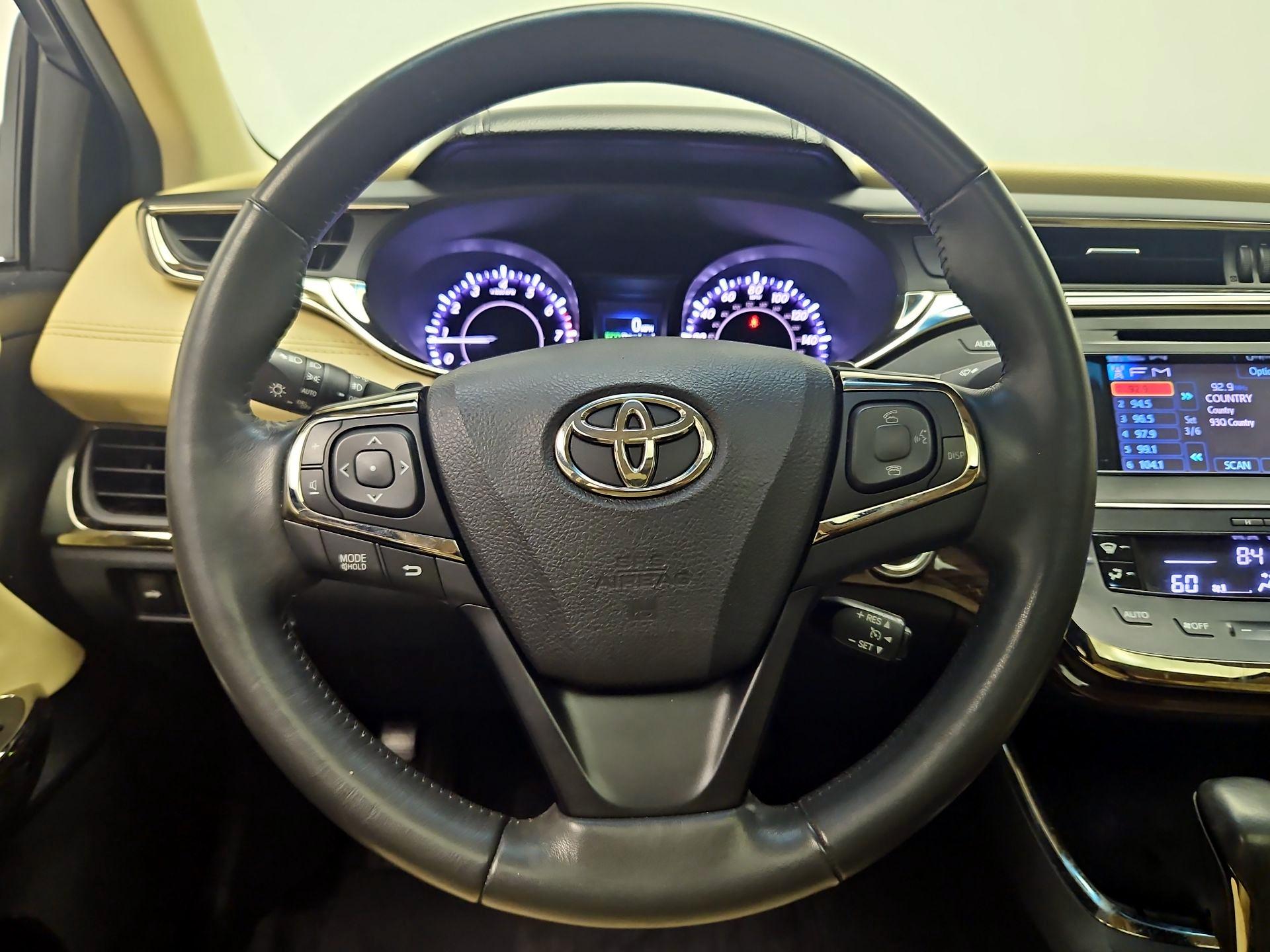 Thumbnail: 2014 Toyota Avalon - 10