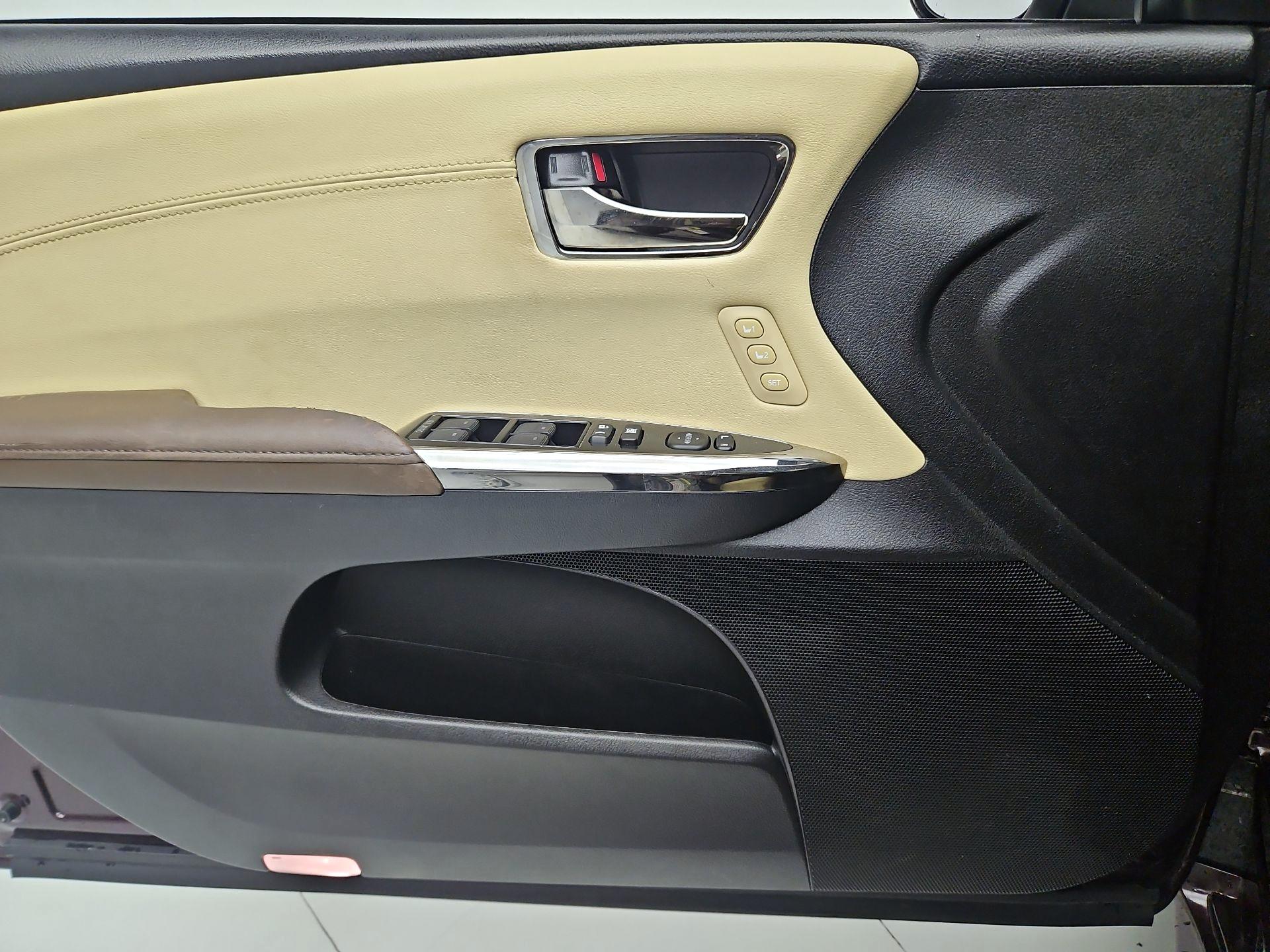 Thumbnail: 2014 Toyota Avalon - 12