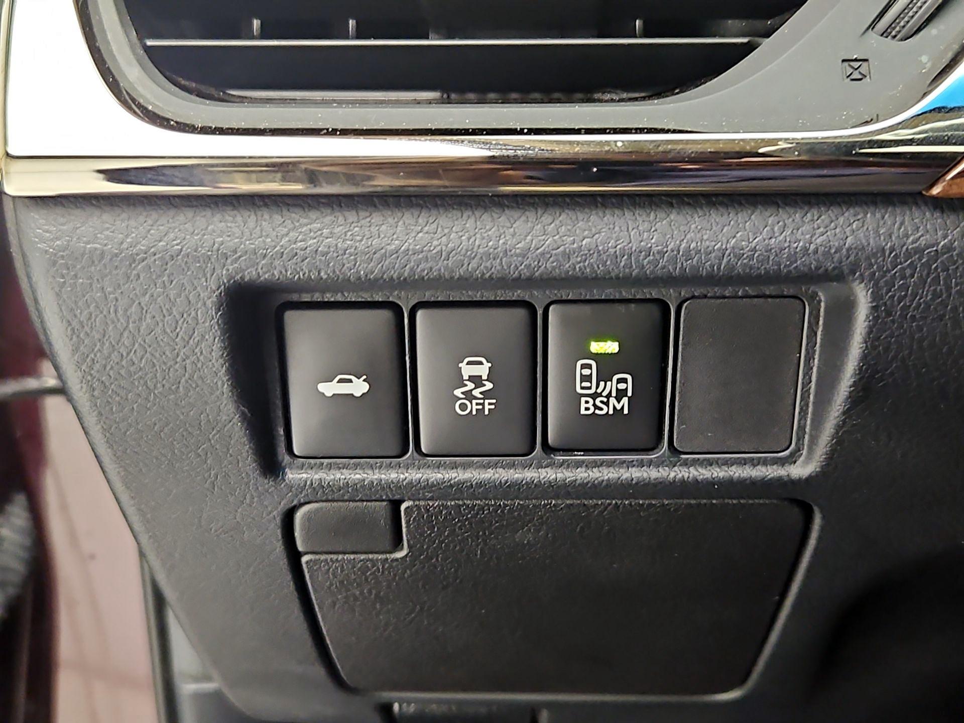 Thumbnail: 2014 Toyota Avalon - 13