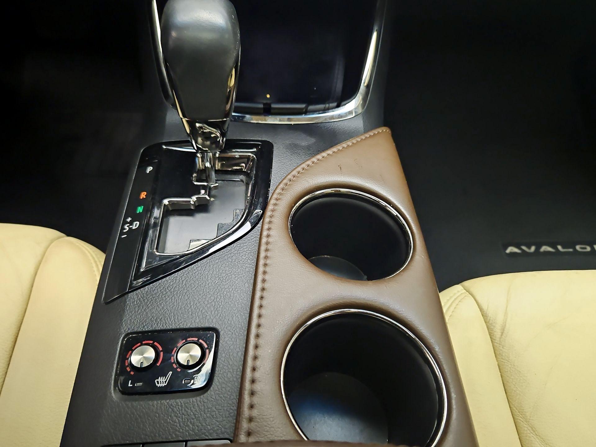 Thumbnail: 2014 Toyota Avalon - 17
