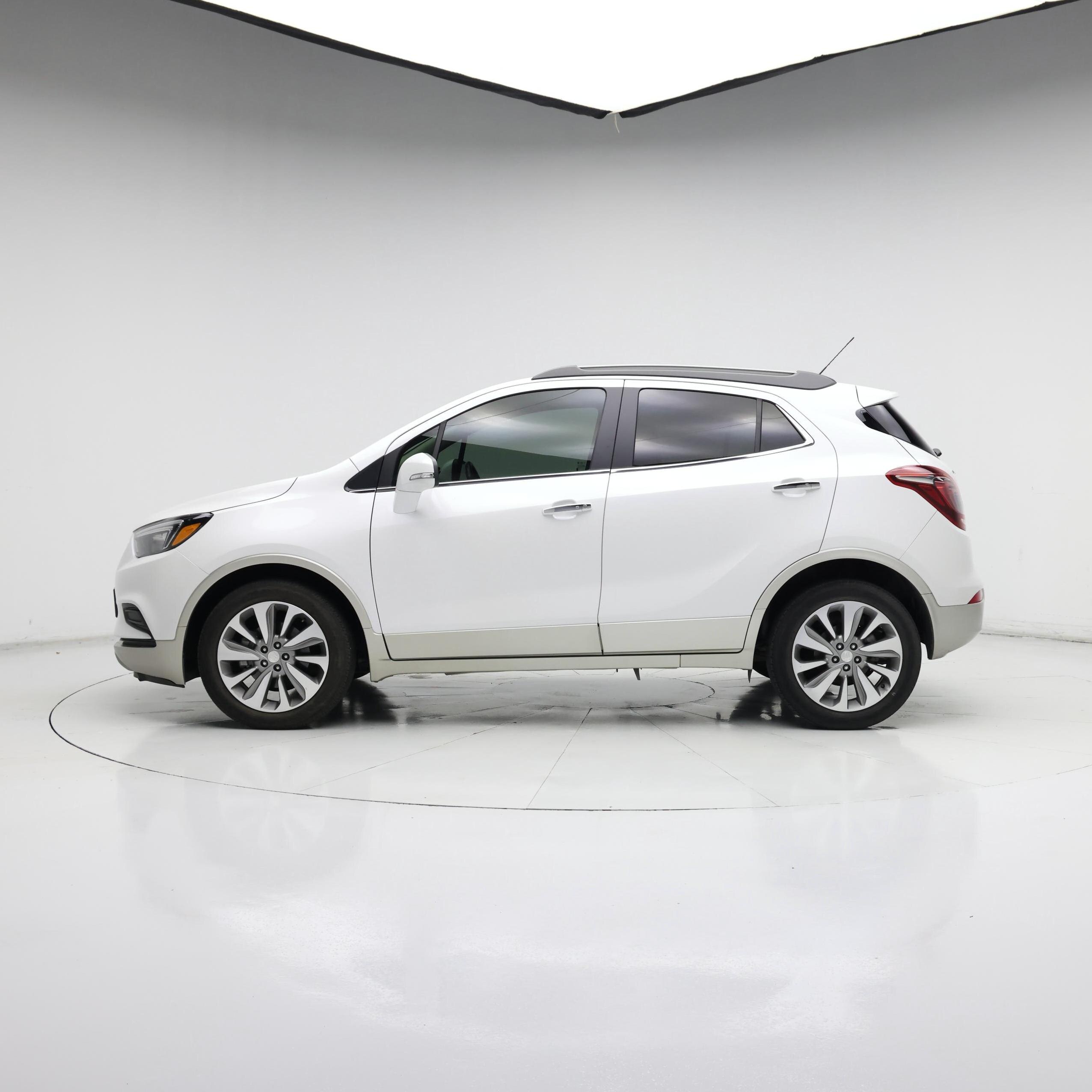 Thumbnail: 2019 Buick Encore - 3