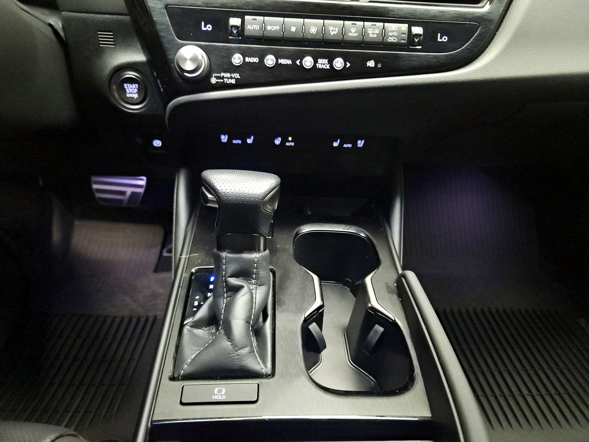 Thumbnail: 2024 Lexus ES - 16