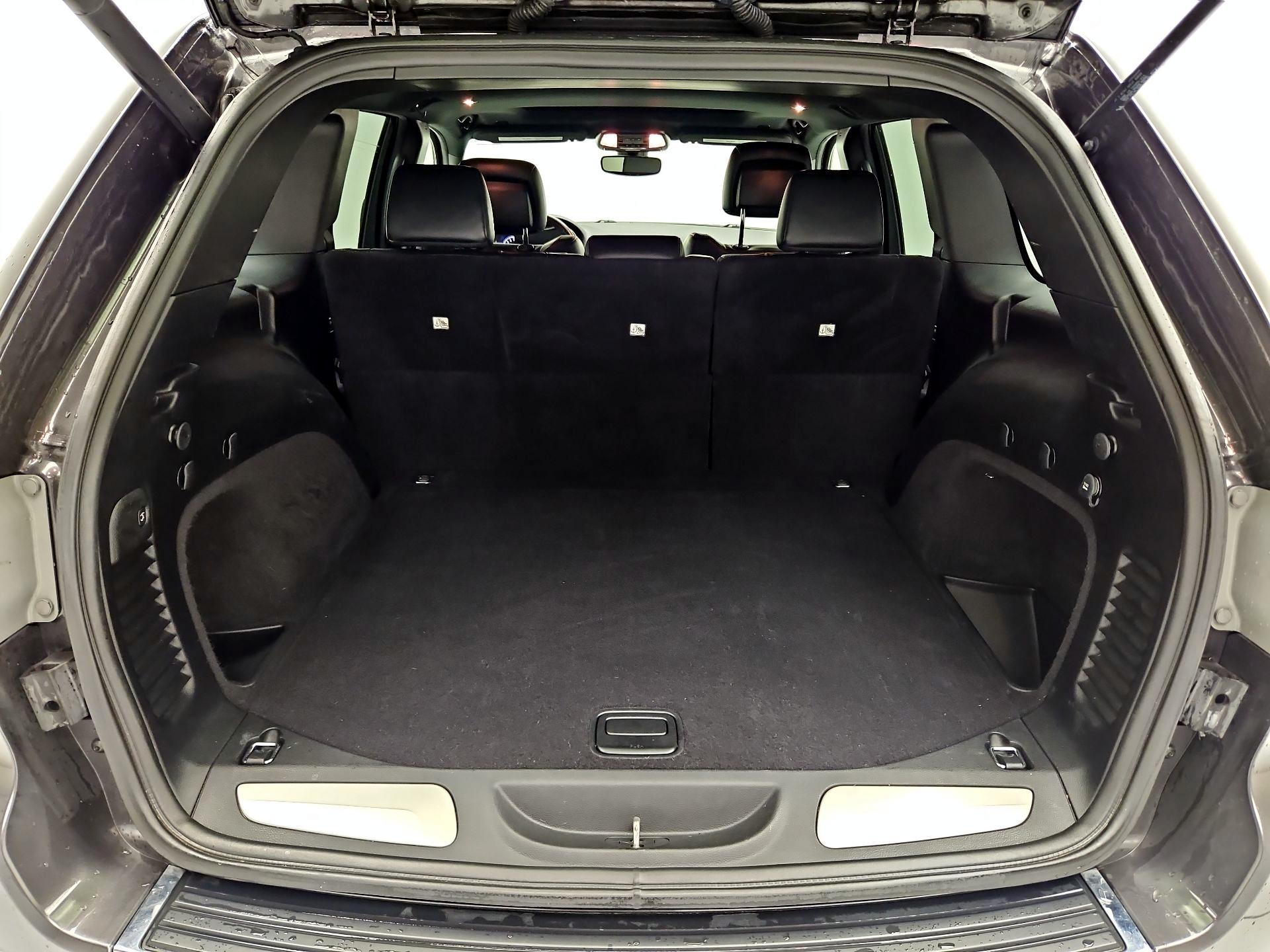 Thumbnail: 2019 Jeep Grand Cherokee - 18