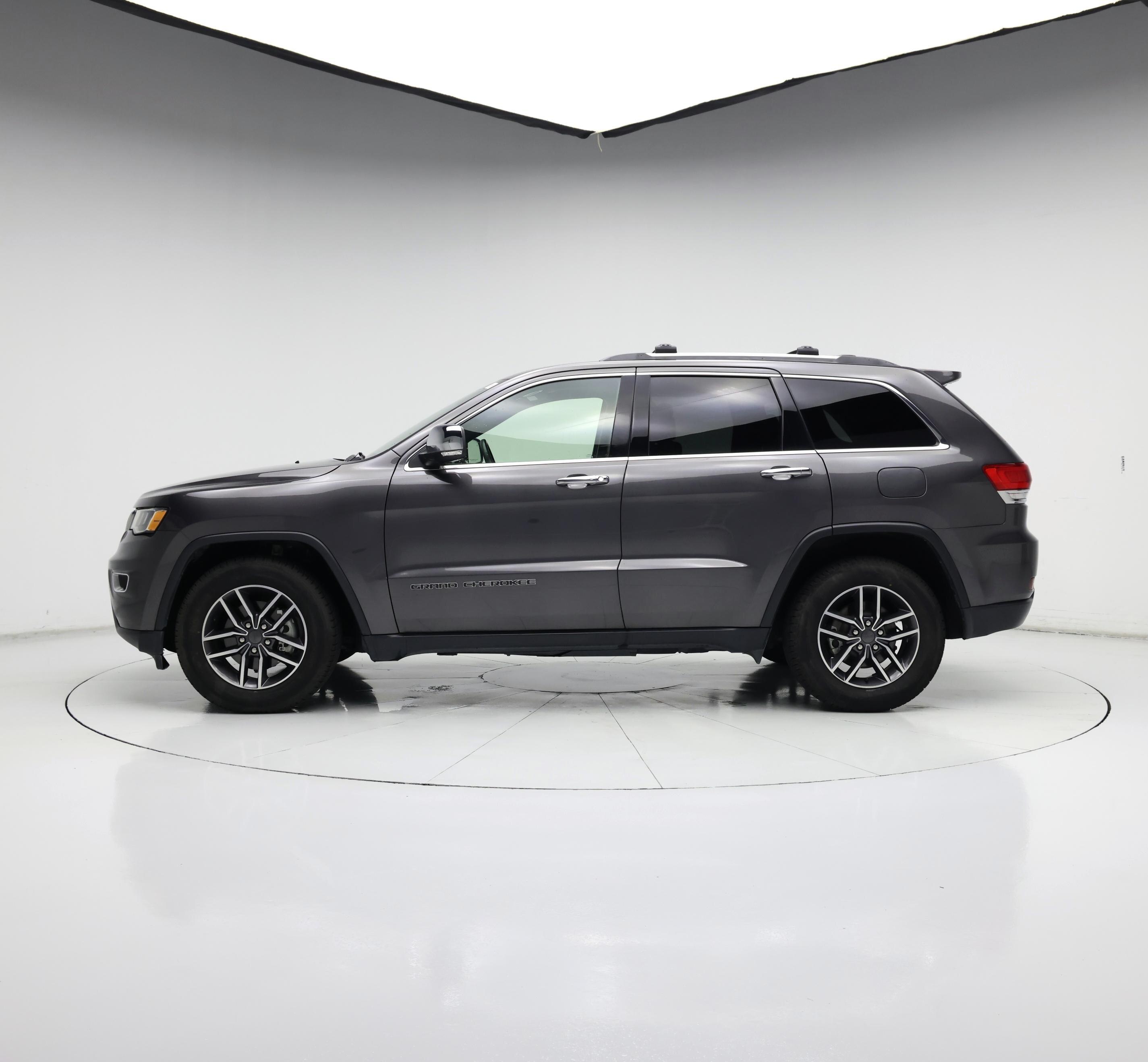 Thumbnail: 2019 Jeep Grand Cherokee - 3