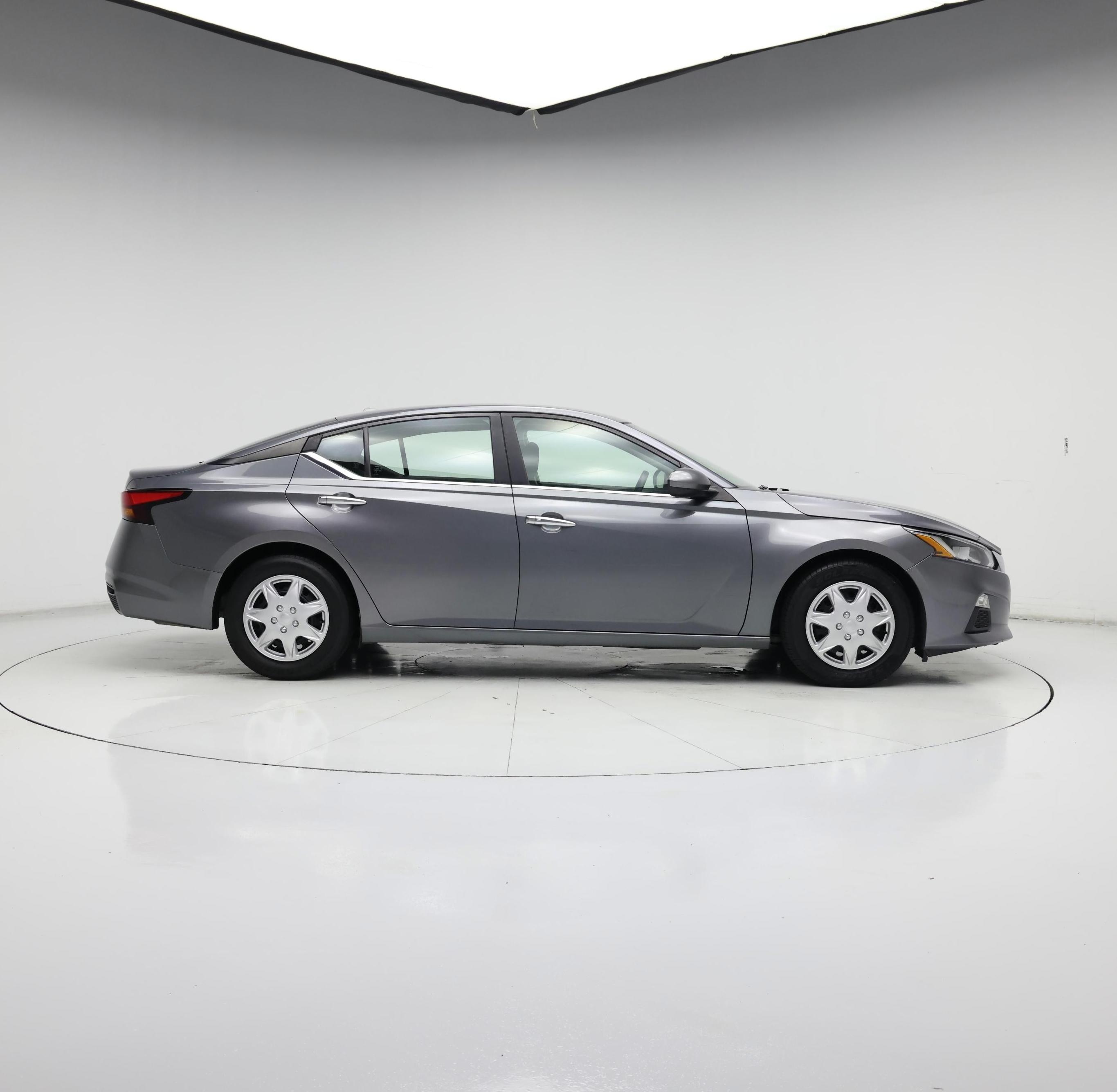 Thumbnail: 2020 Nissan Altima - 7