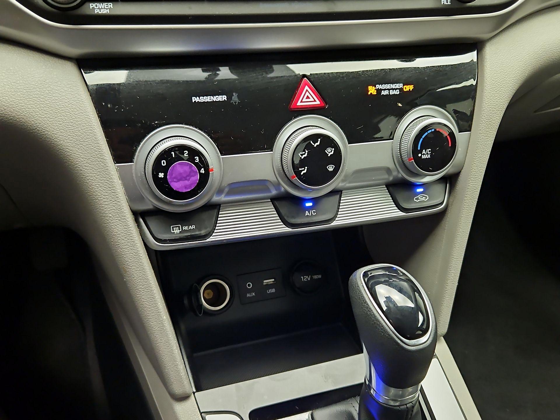 Thumbnail: 2019 Hyundai Elantra - 16