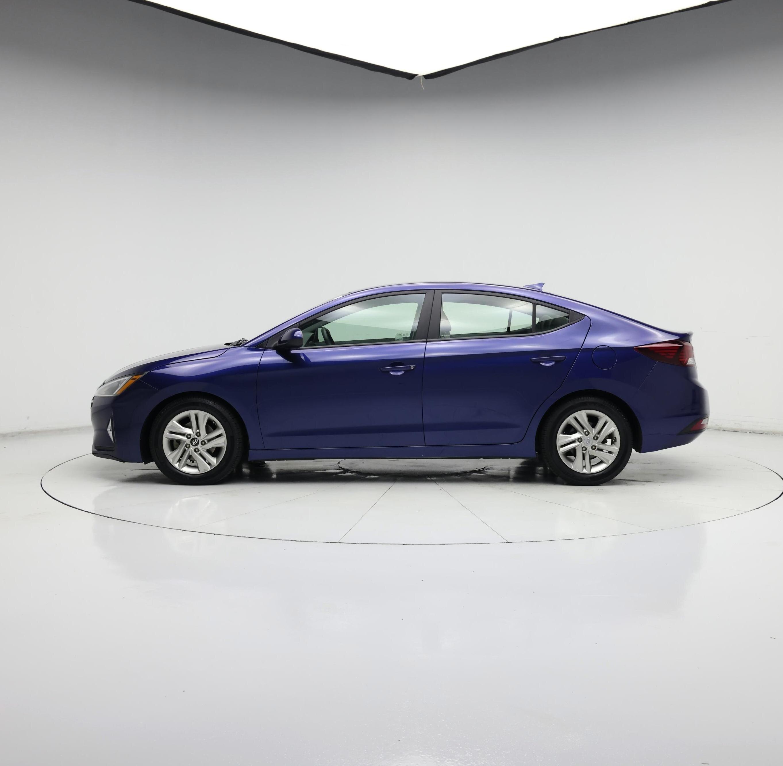 Thumbnail: 2019 Hyundai Elantra - 3