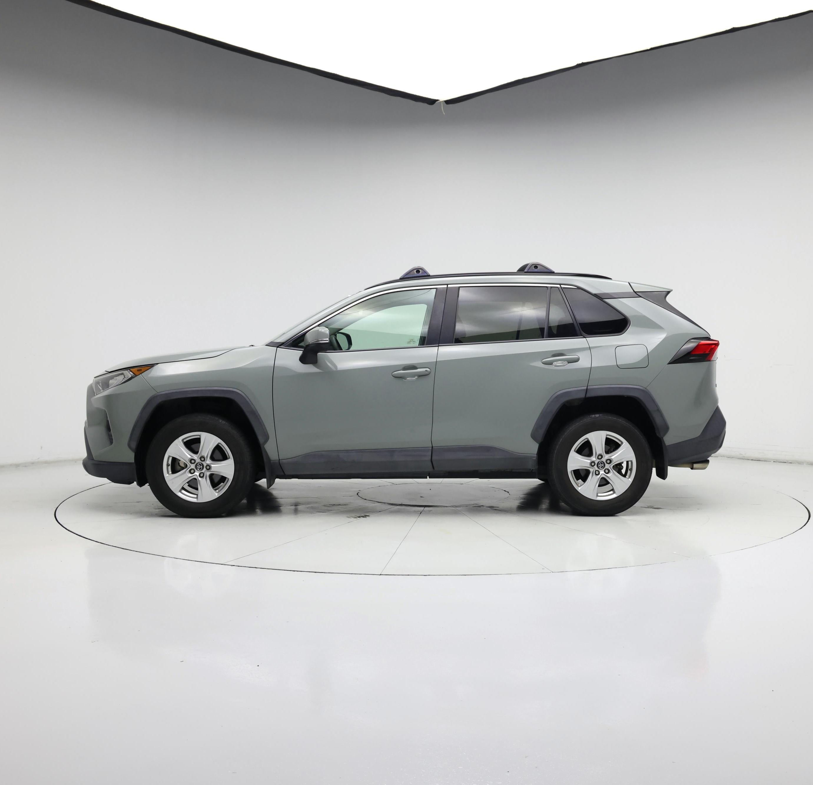 Thumbnail: 2019 Toyota RAV4 - 3