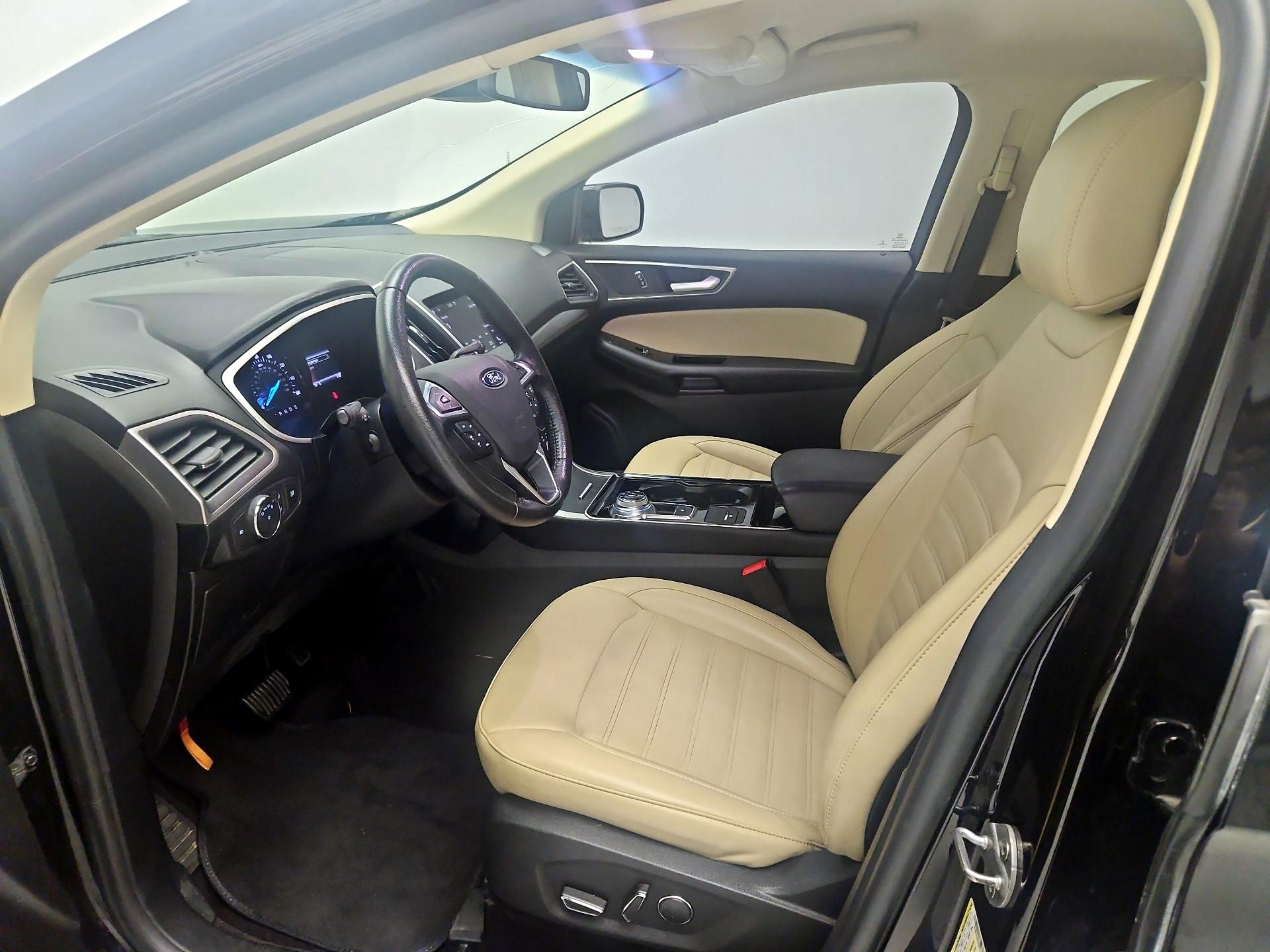 Thumbnail: 2019 Ford Edge - 11