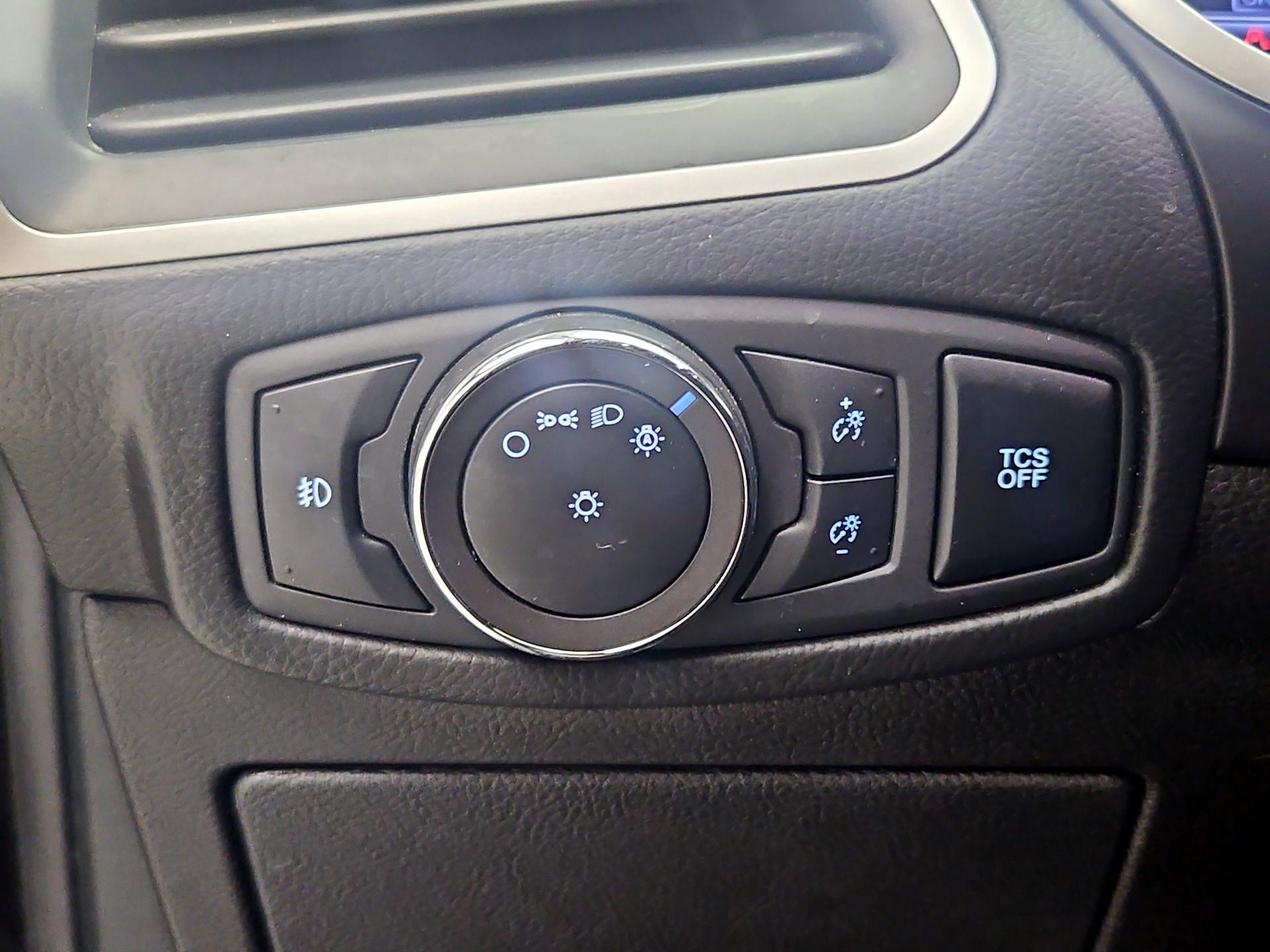 Thumbnail: 2019 Ford Edge - 13