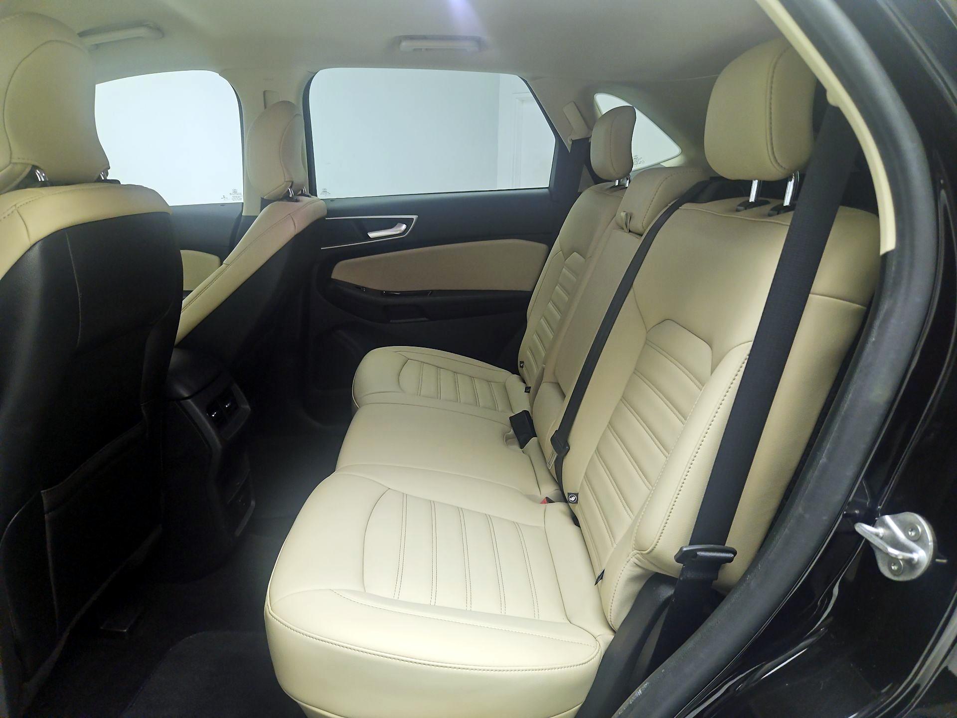 Thumbnail: 2019 Ford Edge - 19