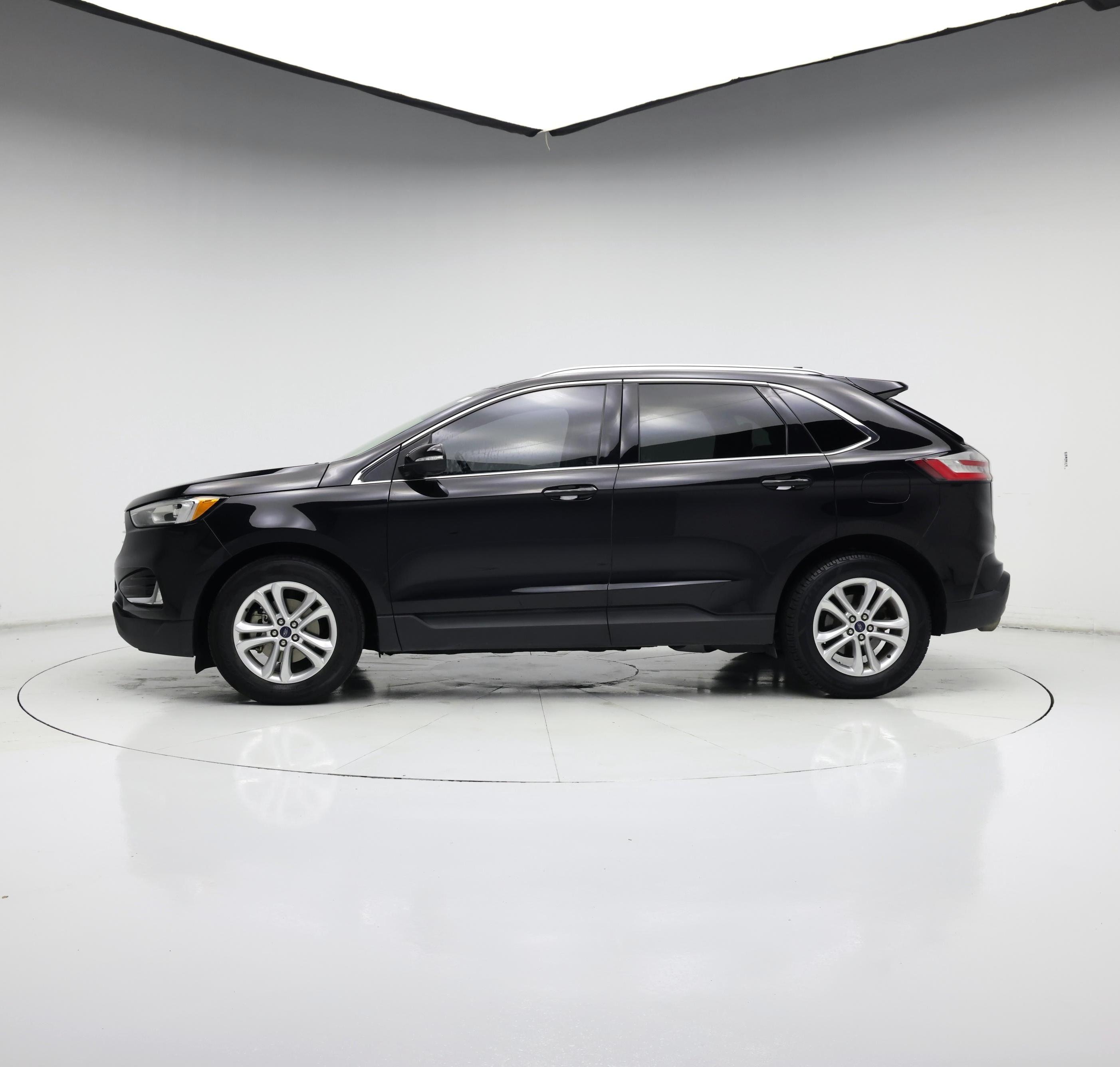 Thumbnail: 2019 Ford Edge - 3