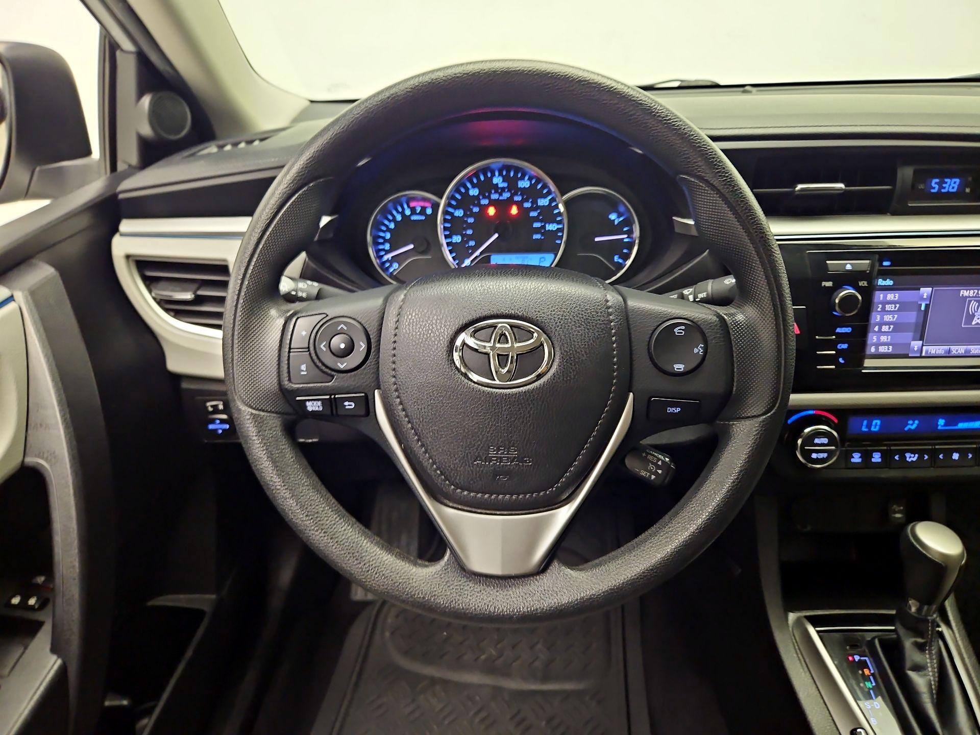Thumbnail: 2015 Toyota Corolla - 10