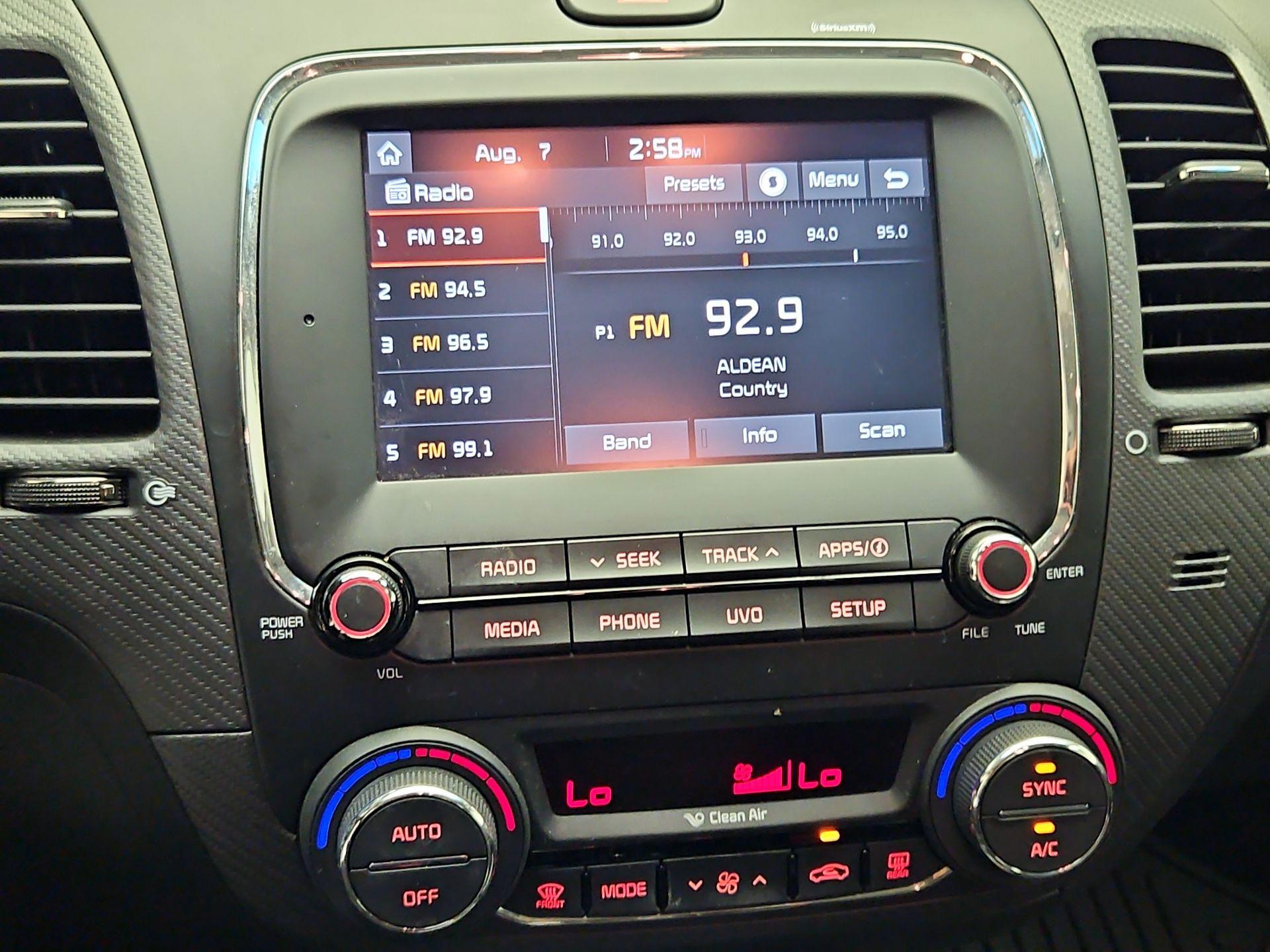 Thumbnail: 2017 Kia Forte - 15