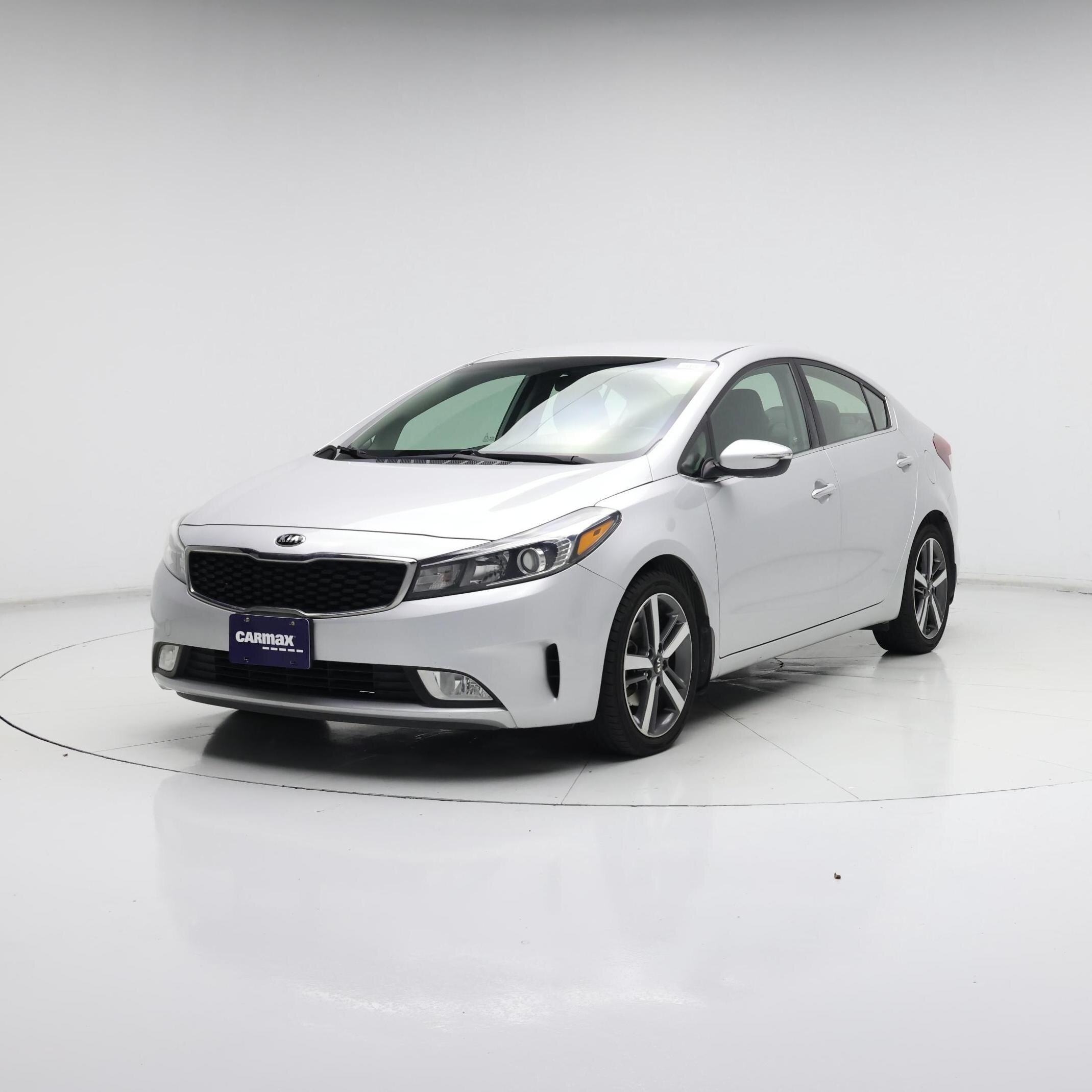 Thumbnail: 2017 Kia Forte - 4