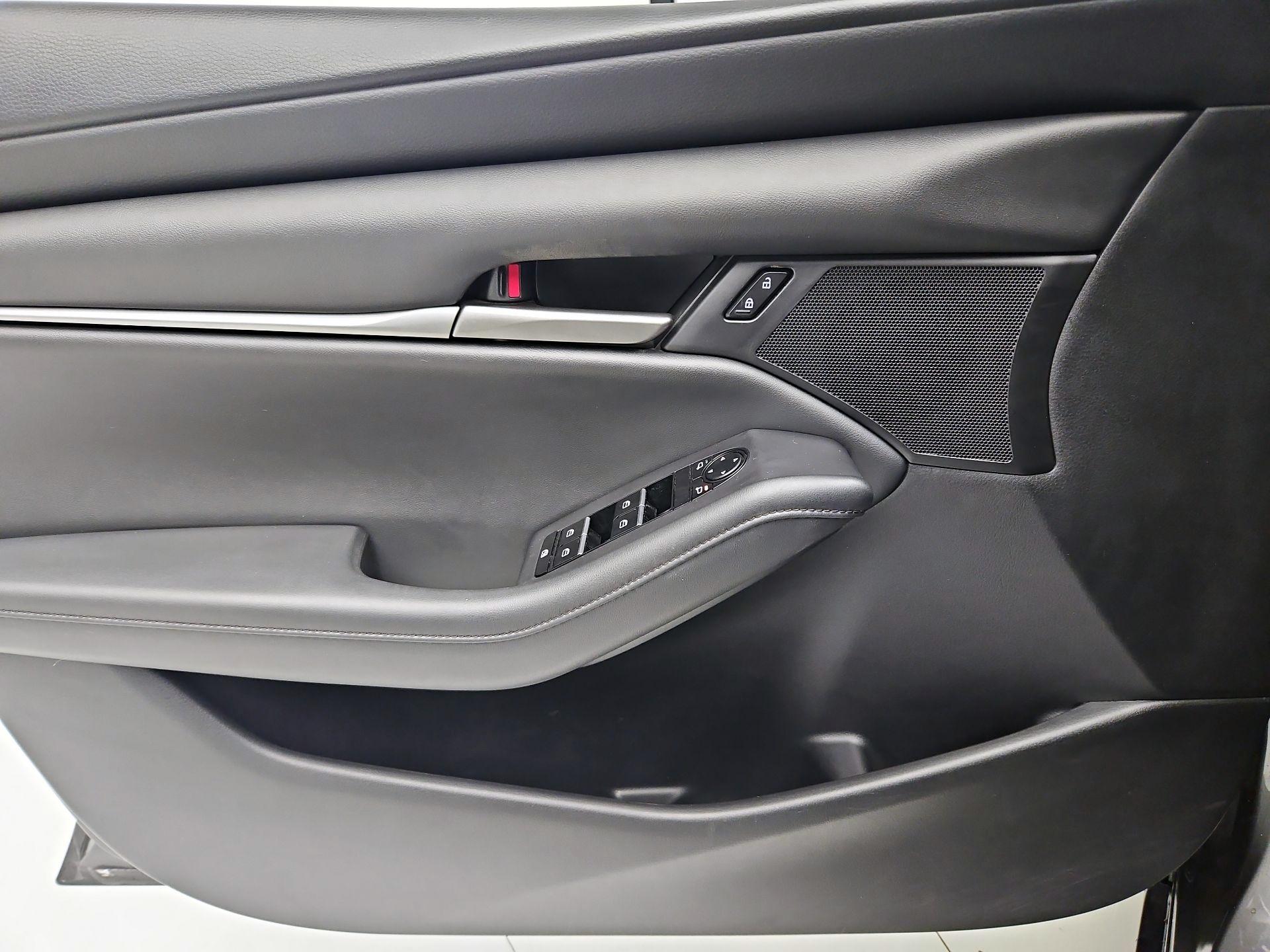 Thumbnail: 2021 Mazda Mazda3 - 12