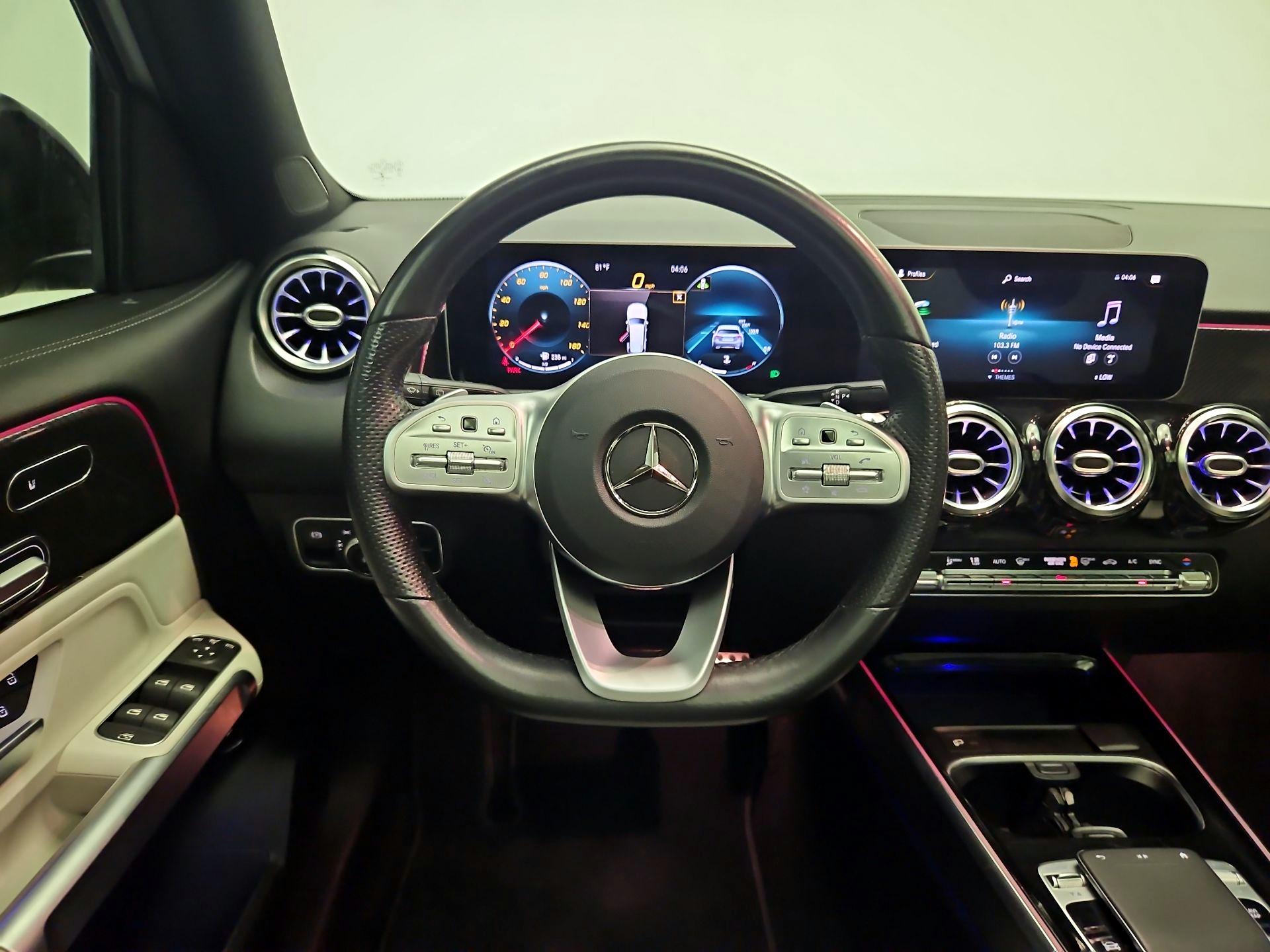 Thumbnail: 2020 Mercedes-Benz GLB - 10