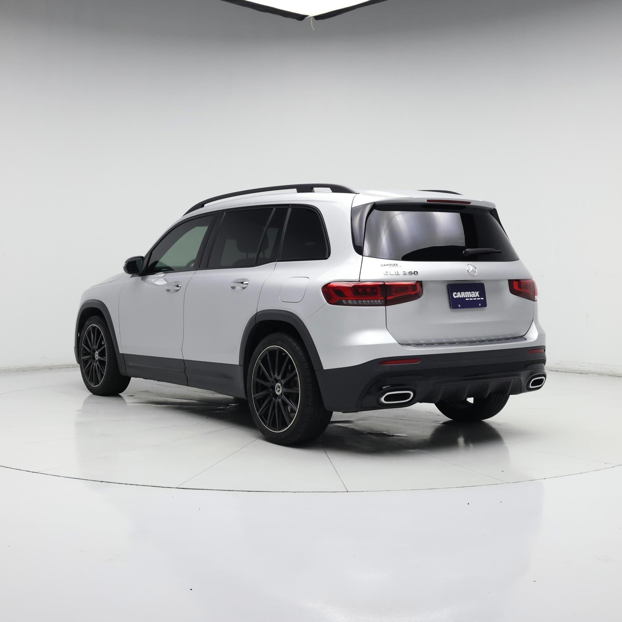 Thumbnail: 2020 Mercedes-Benz GLB - 2
