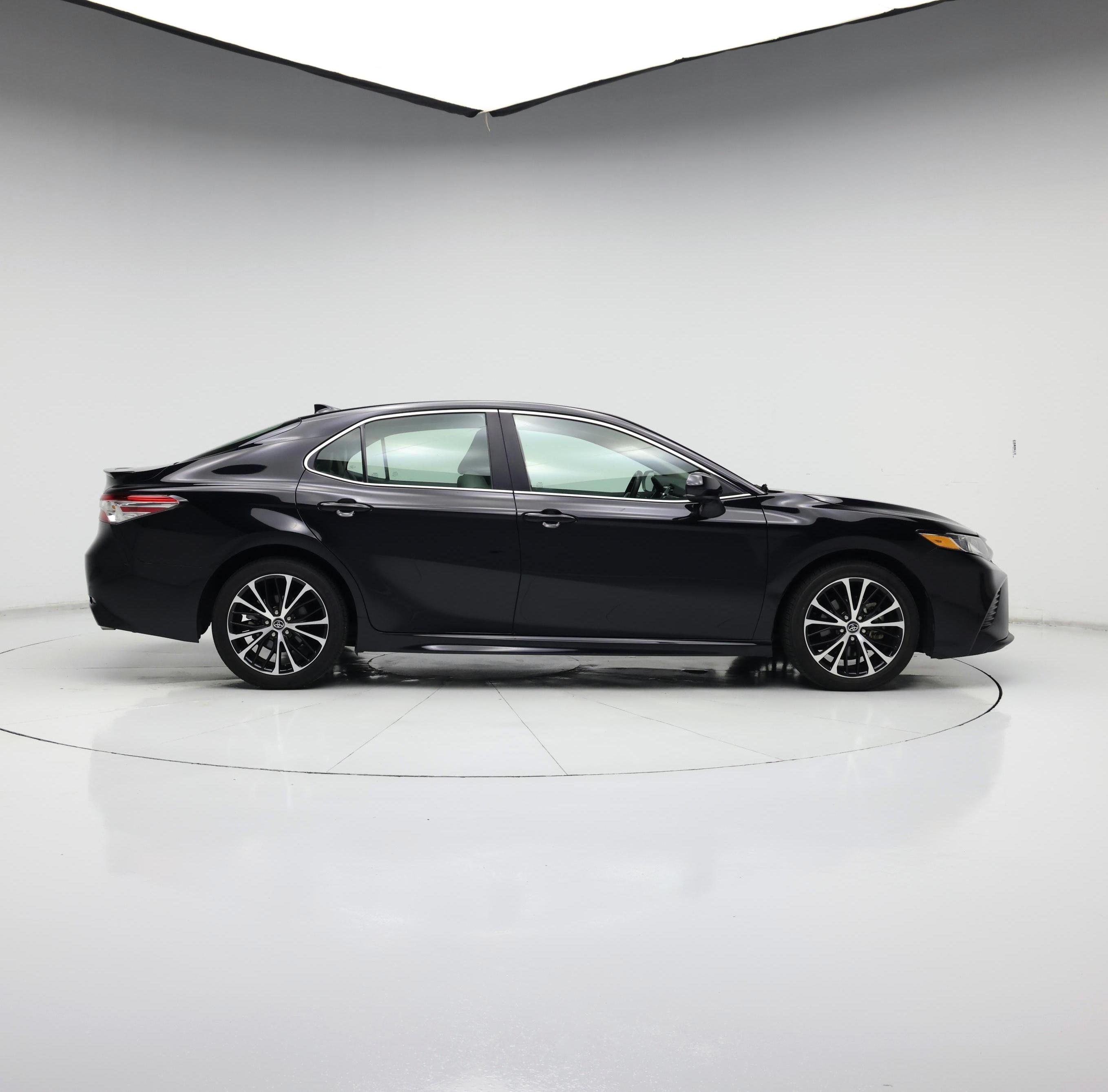 Thumbnail: 2020 Toyota Camry - 7