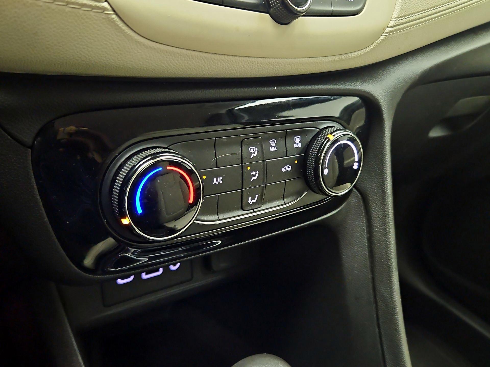 Thumbnail: 2020 Buick Encore GX - 16