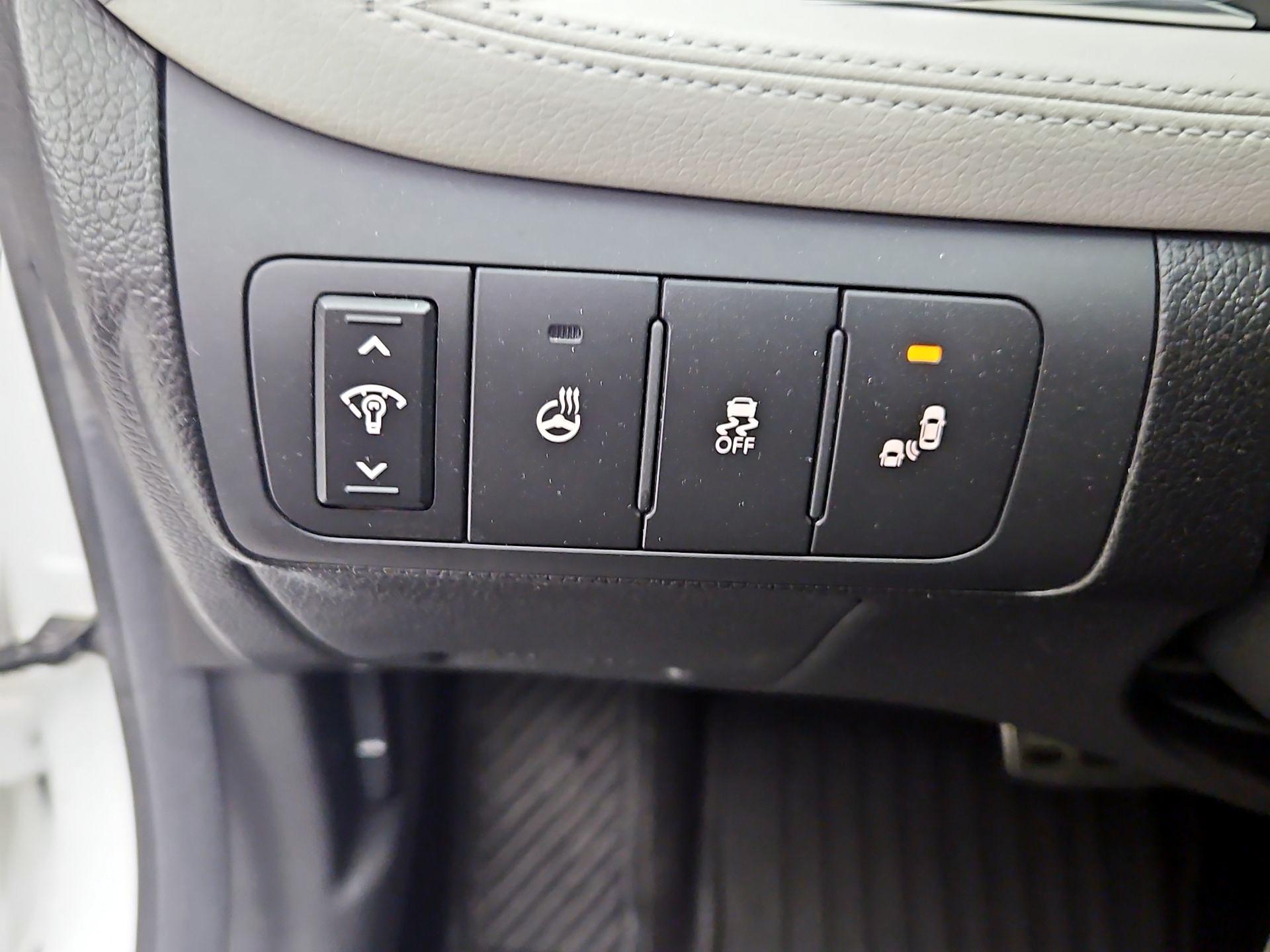 Thumbnail: 2015 Kia Optima - 13