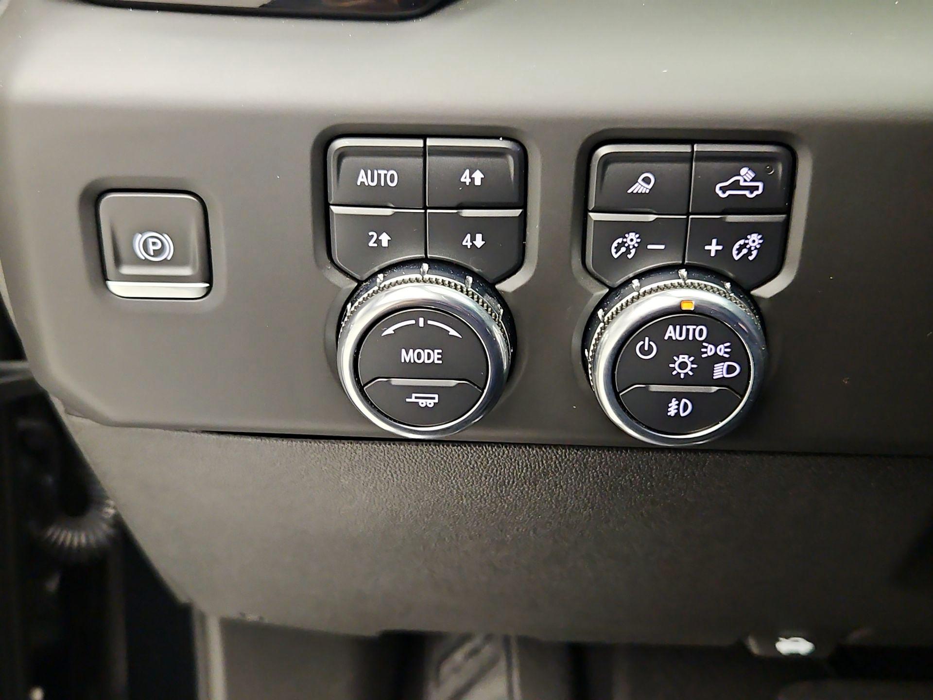 Thumbnail: 2024 GMC Sierra 2500 - 13