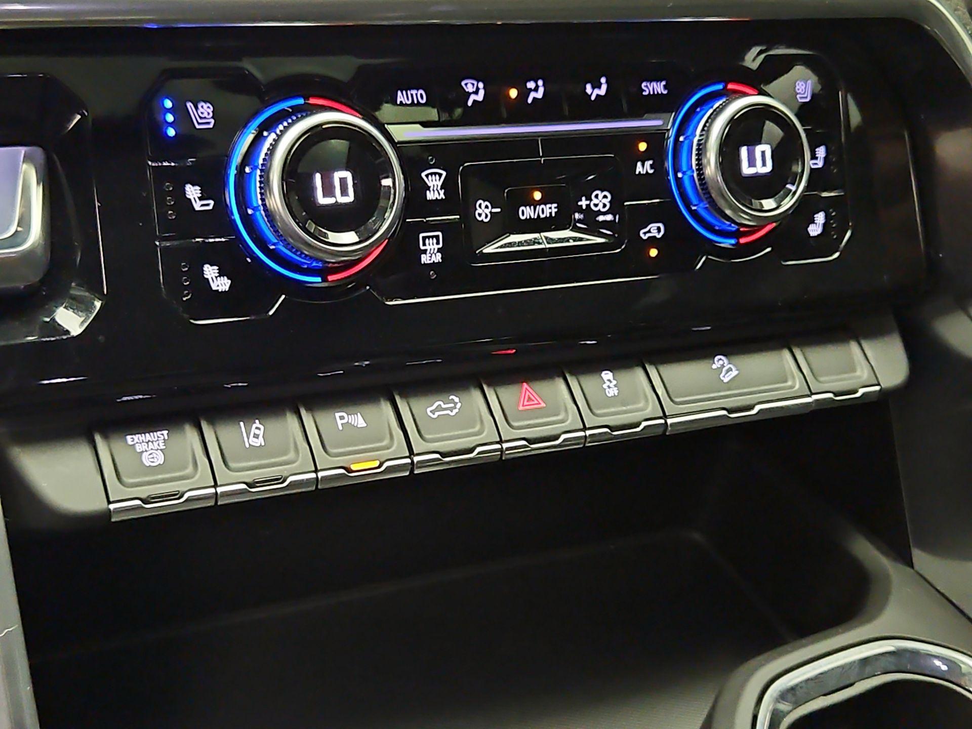 Thumbnail: 2024 GMC Sierra 2500 - 17