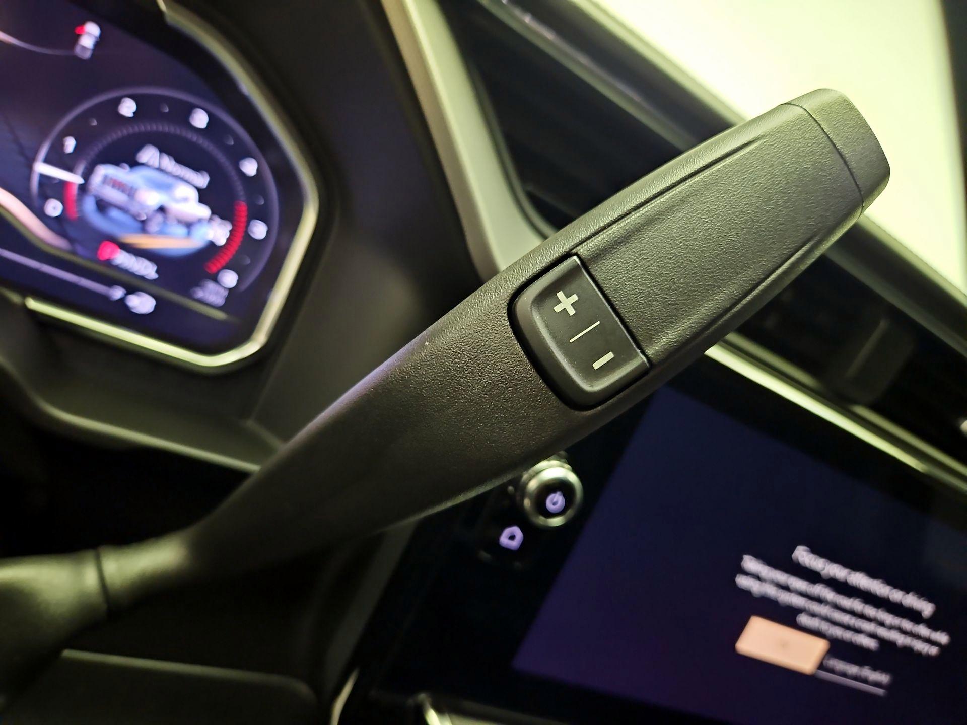 Thumbnail: 2024 GMC Sierra 2500 - 18