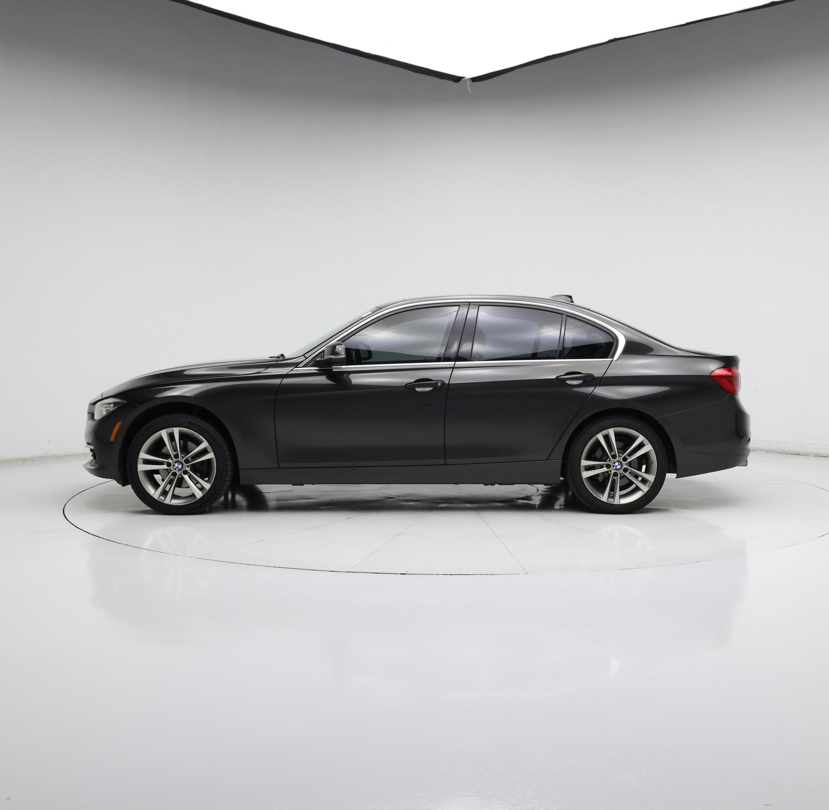 Thumbnail: 2016 BMW 3 Series - 3
