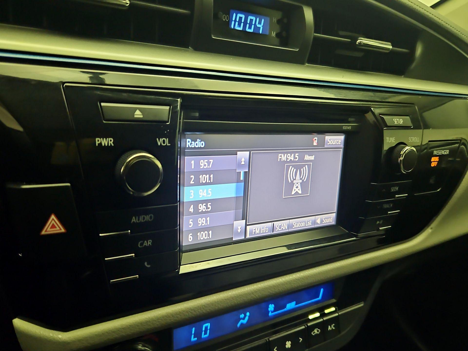 Thumbnail: 2014 Toyota Corolla - 15