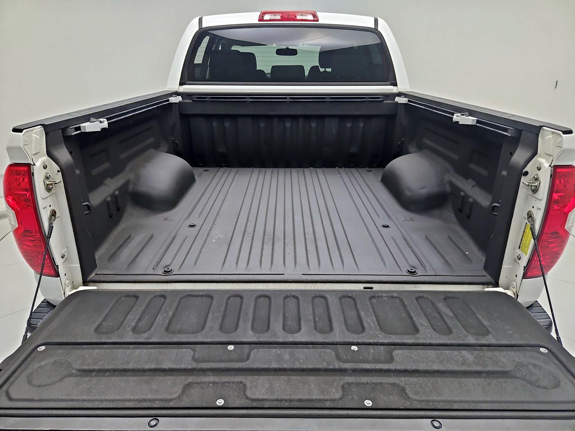 Thumbnail: 2015 Toyota Tundra - 20