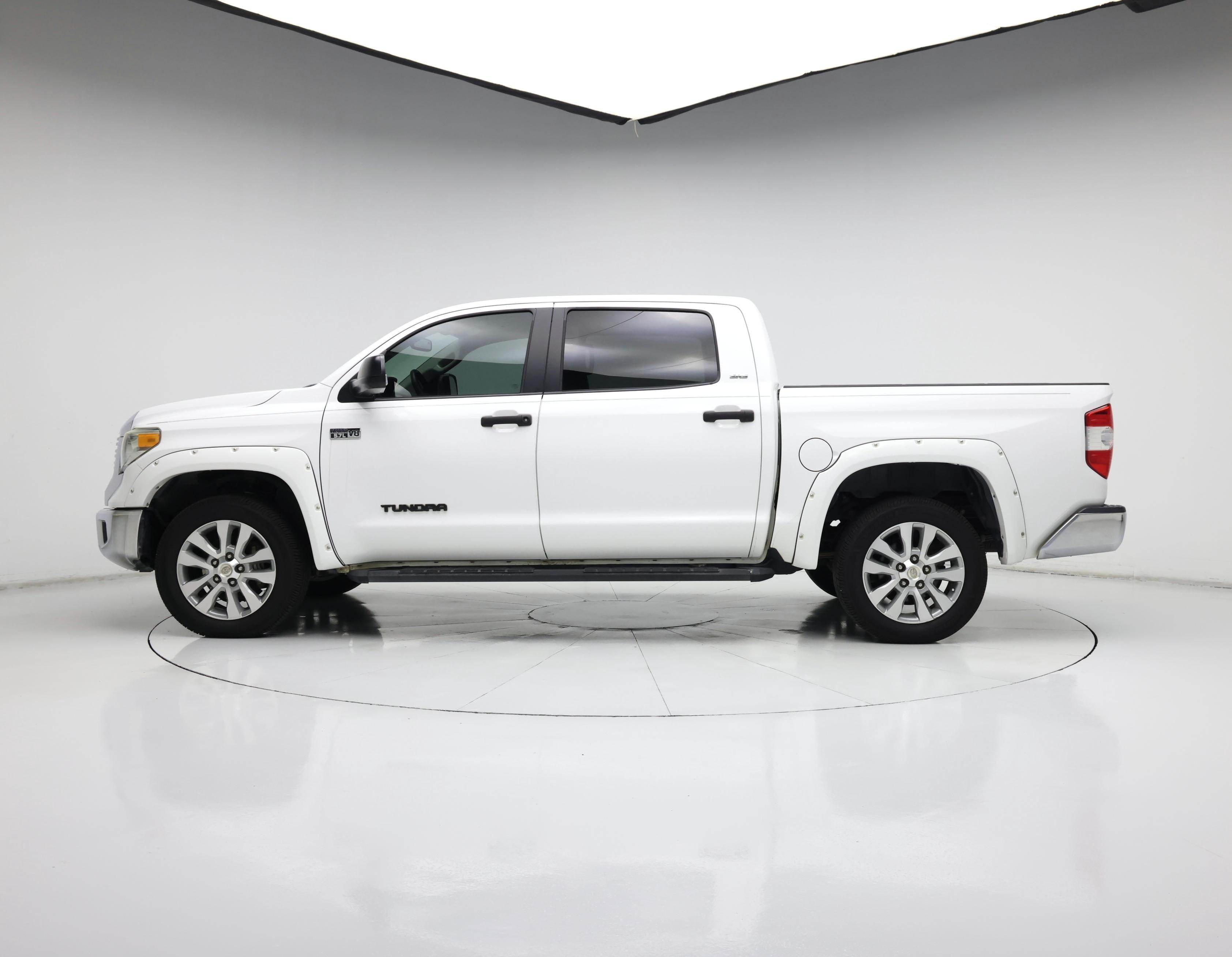 Thumbnail: 2015 Toyota Tundra - 3