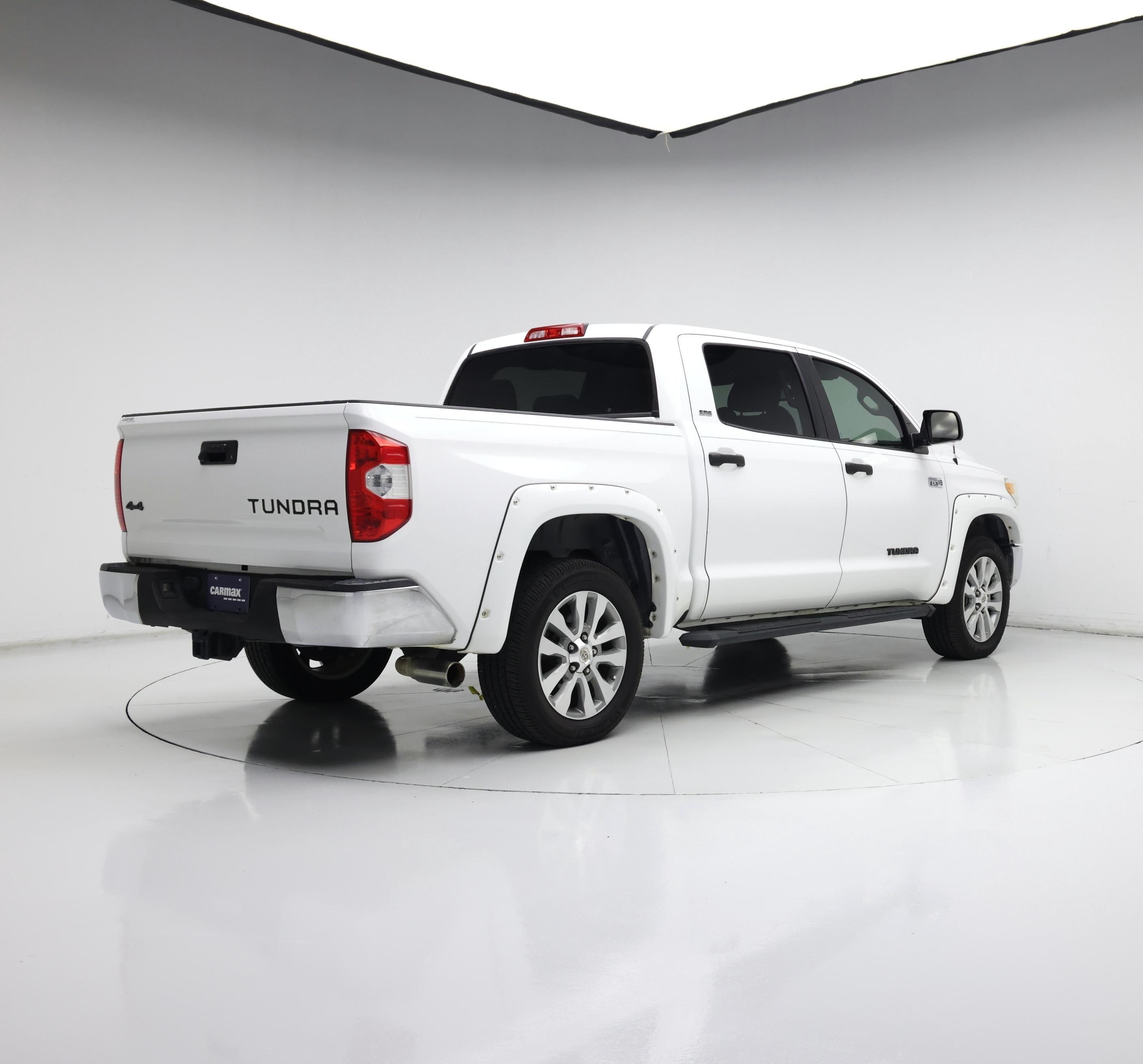 Thumbnail: 2015 Toyota Tundra - 8