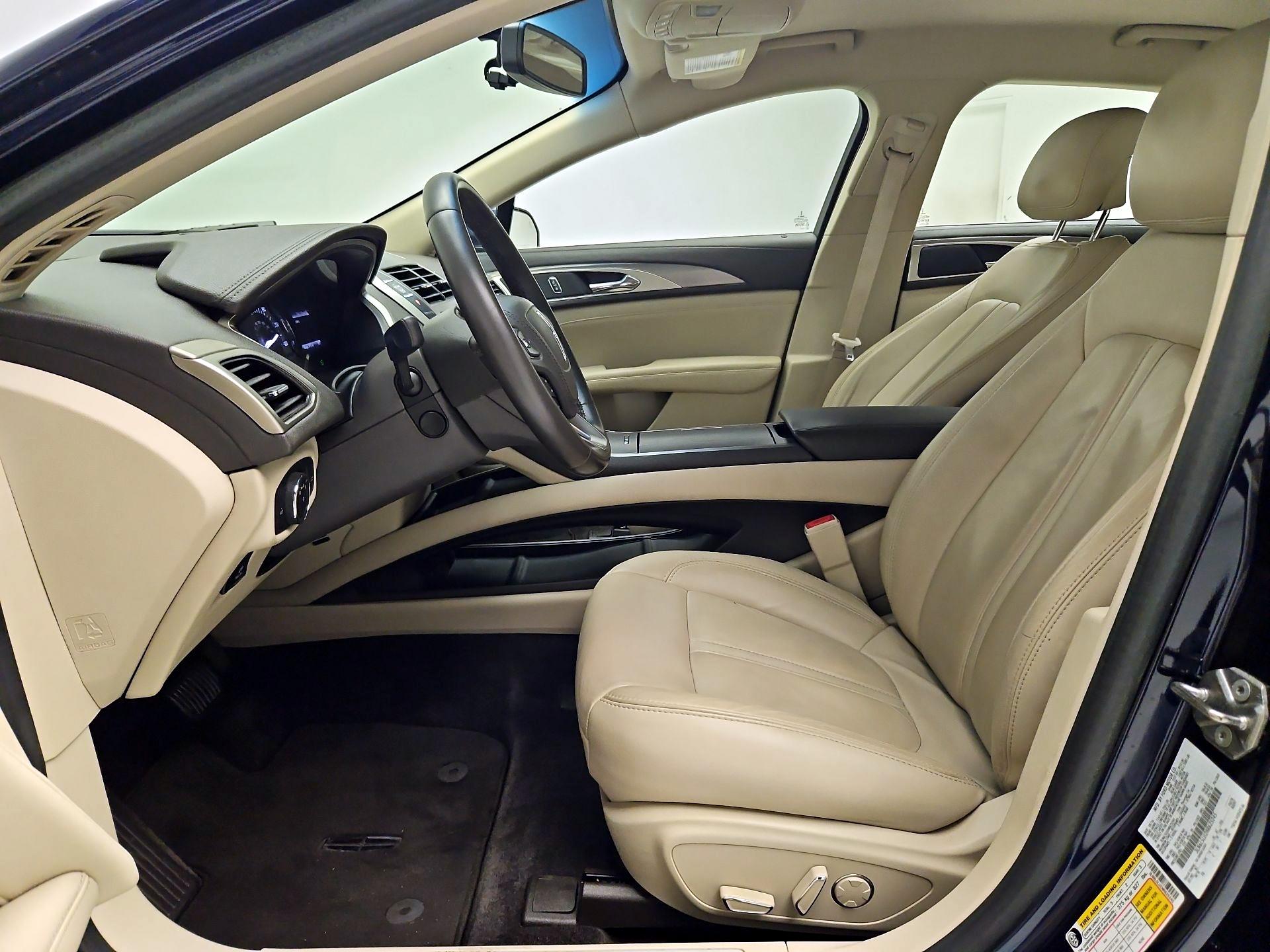 Thumbnail: 2017 Lincoln MKZ - 11