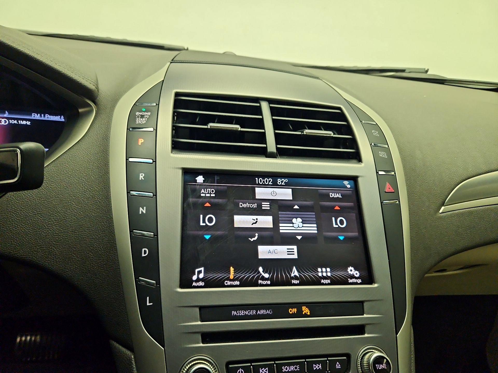Thumbnail: 2017 Lincoln MKZ - 16
