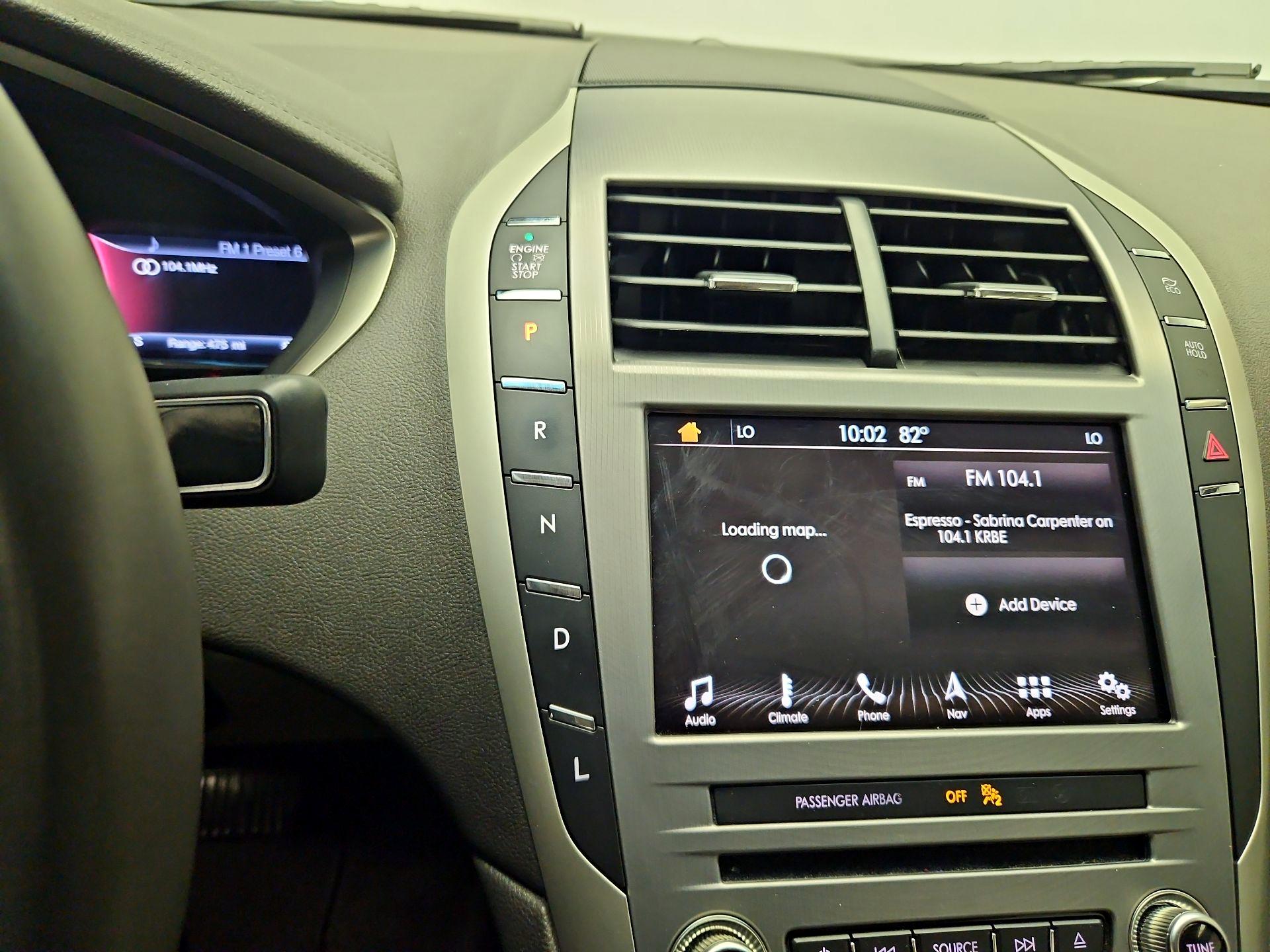 Thumbnail: 2017 Lincoln MKZ - 17