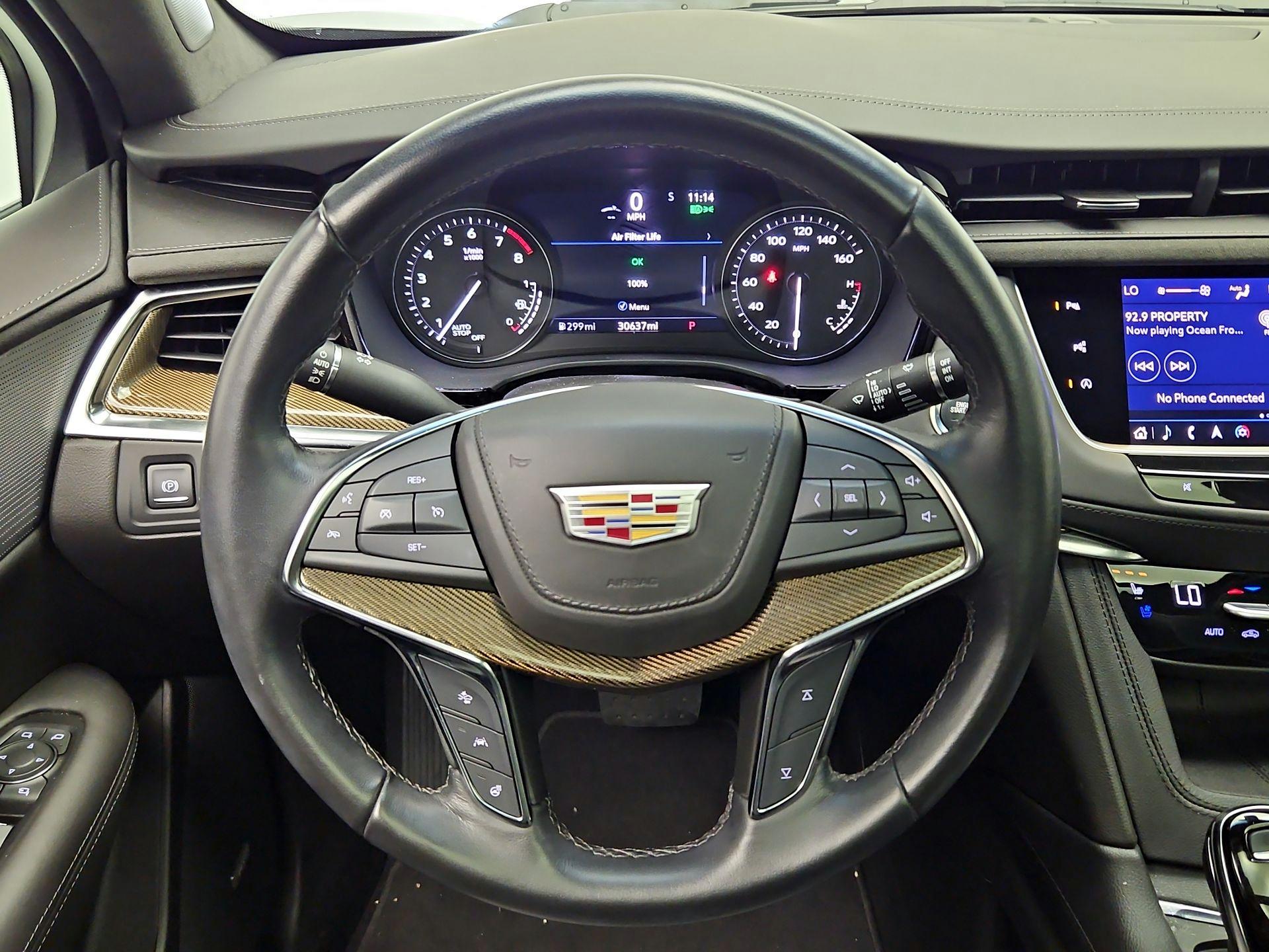 Thumbnail: 2022 Cadillac XT5 - 10