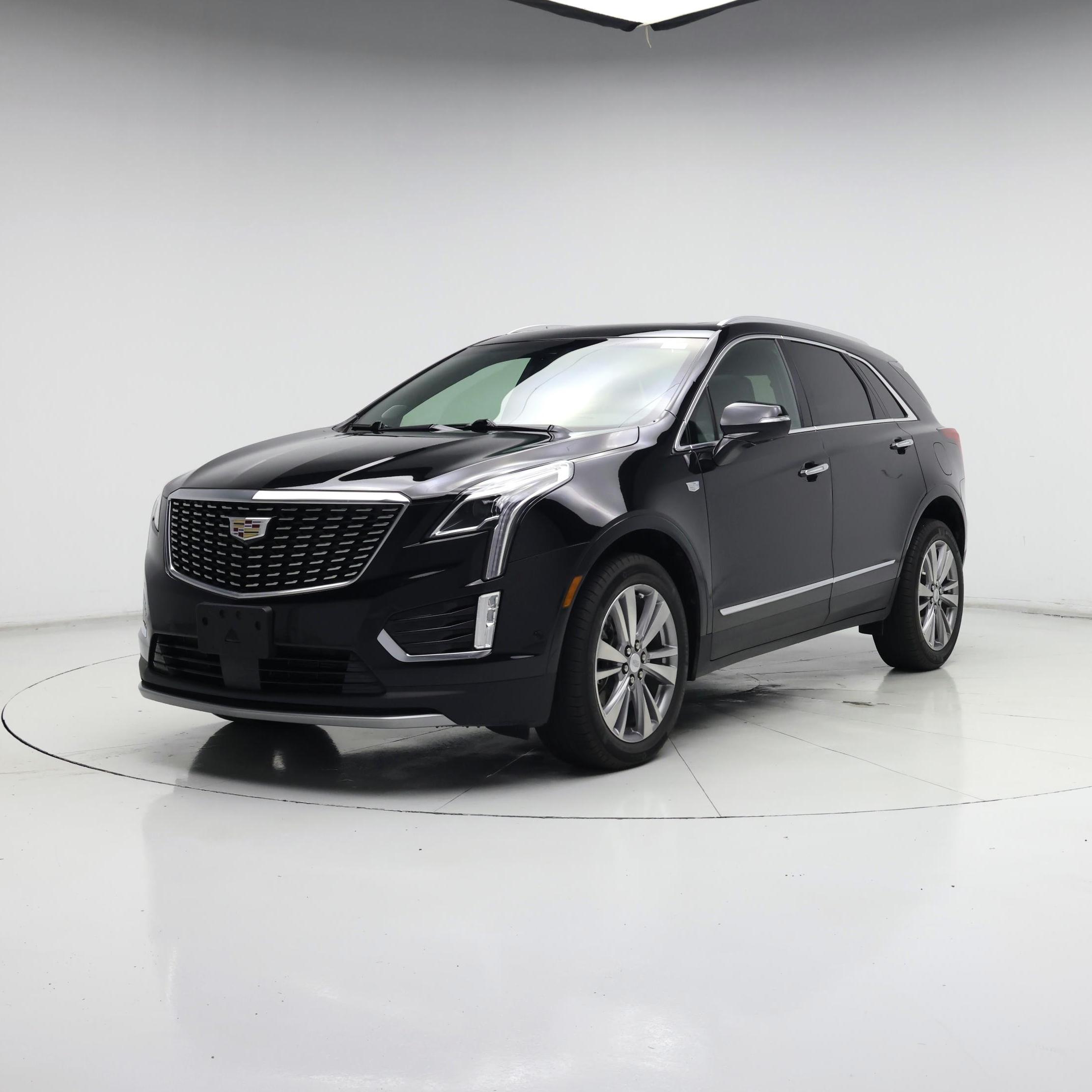 Thumbnail: 2022 Cadillac XT5 - 4