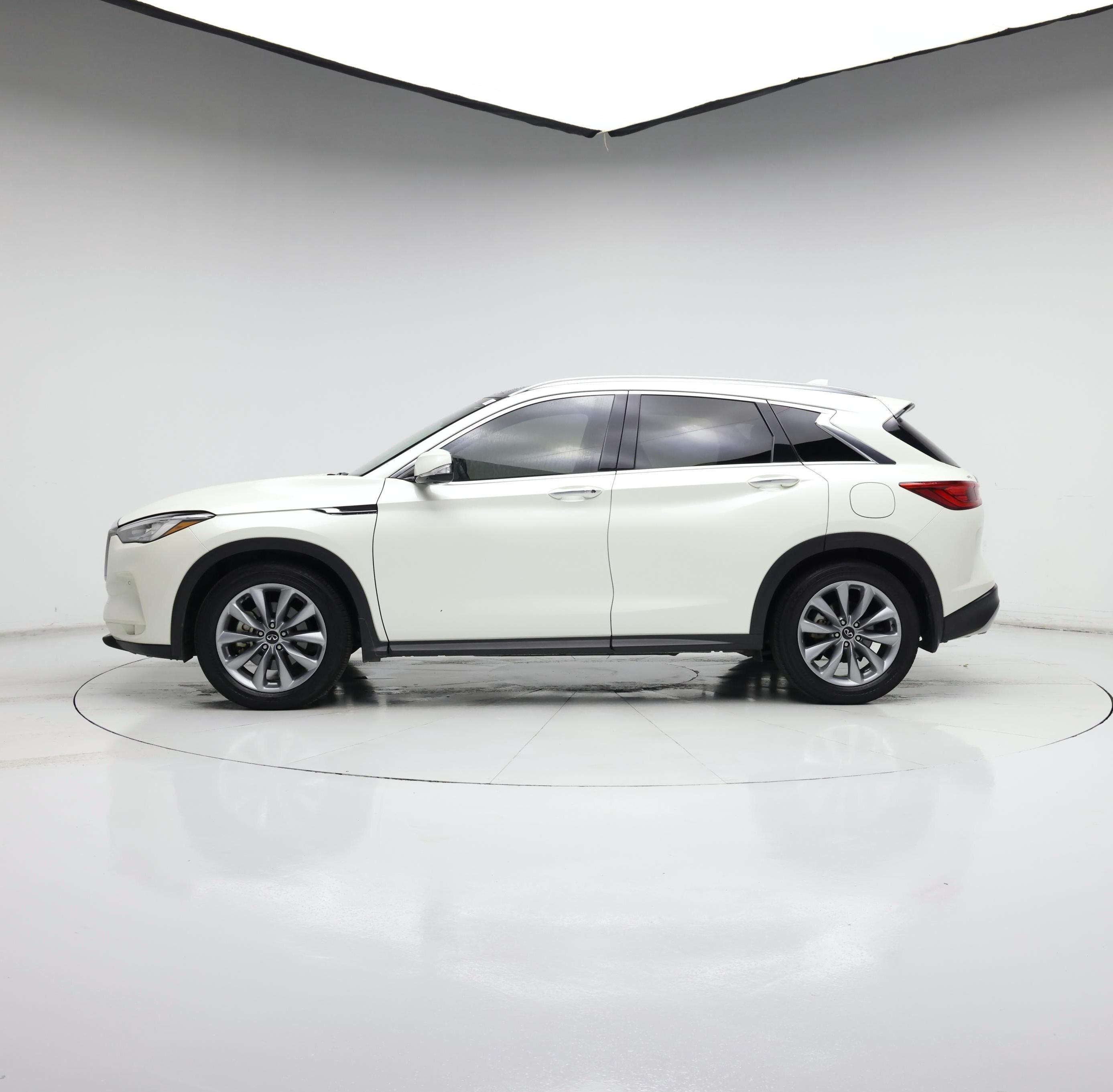 Thumbnail: 2021 INFINITI QX50 - 3