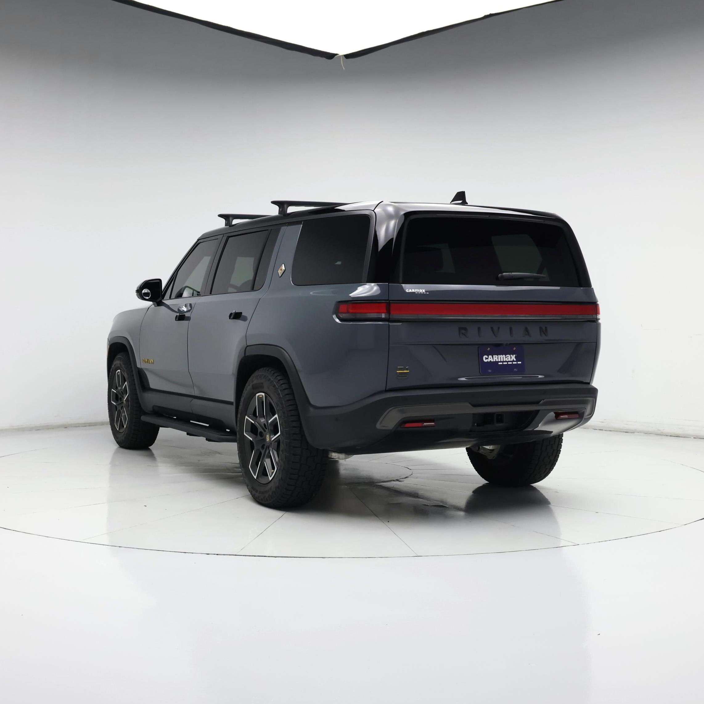 Thumbnail: 2025 Rivian R1S - 2
