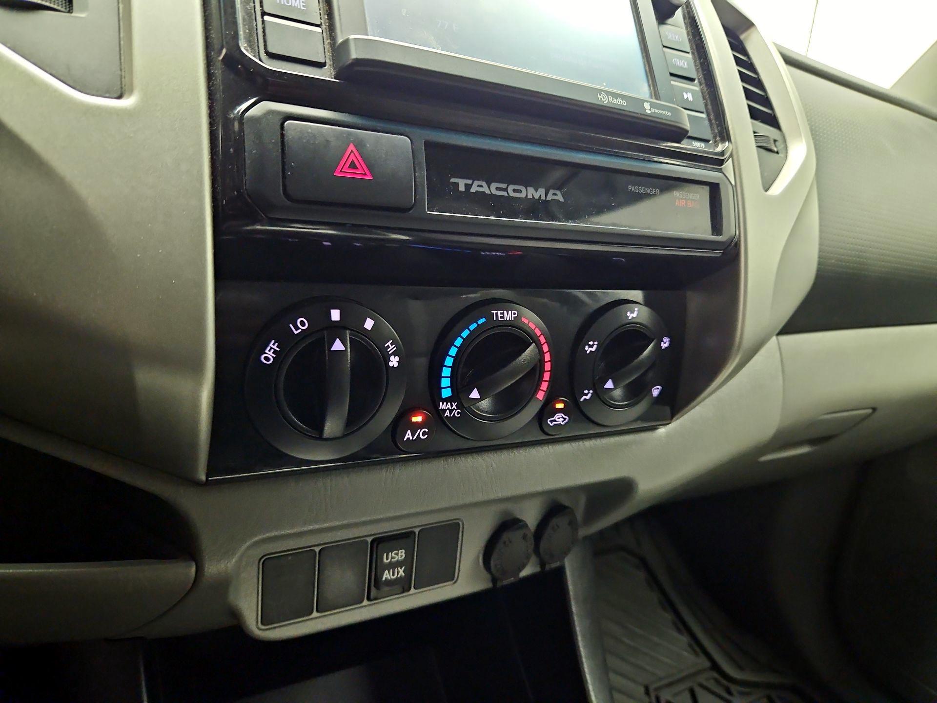 Thumbnail: 2015 Toyota Tacoma - 15