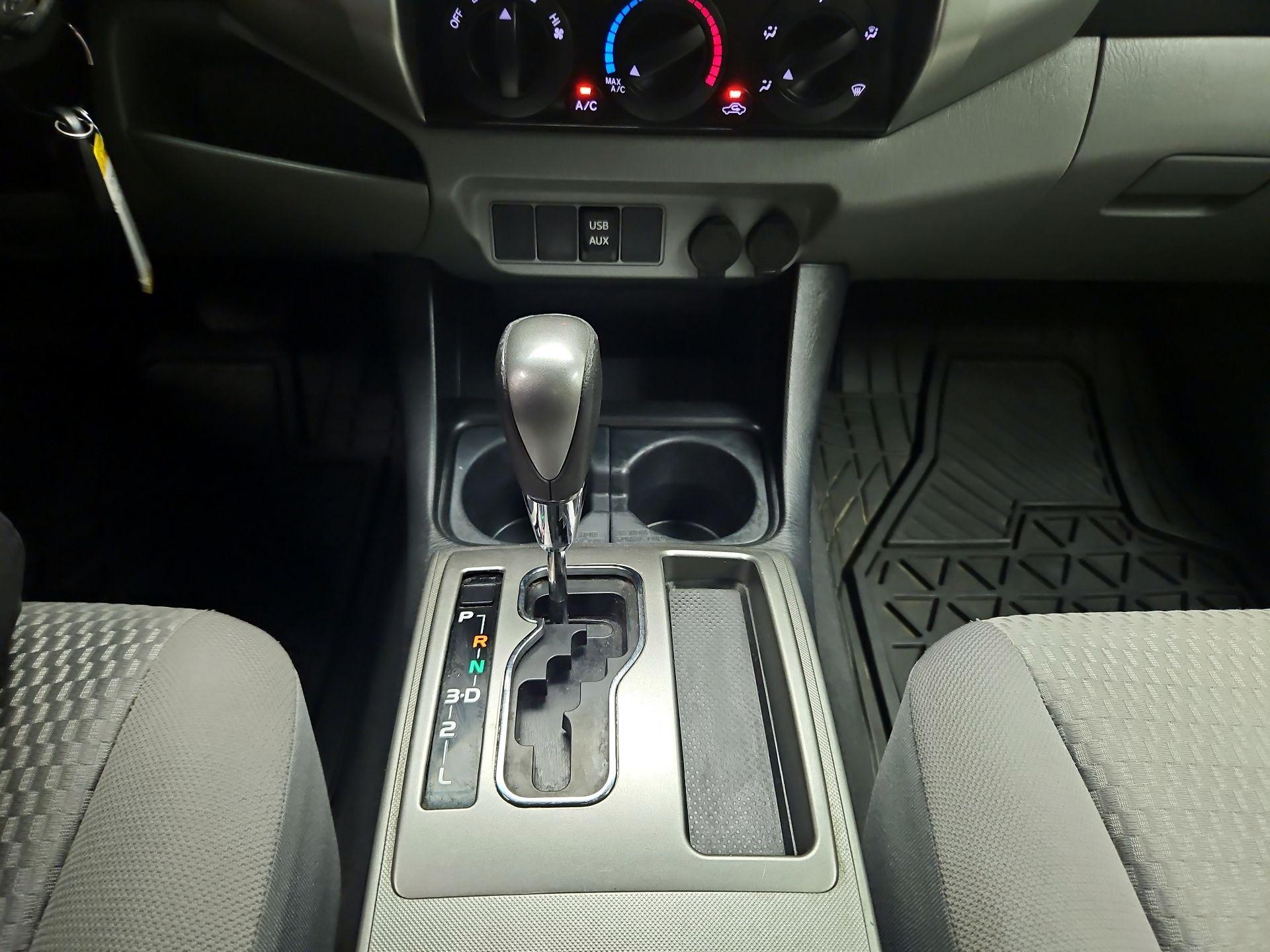 Thumbnail: 2015 Toyota Tacoma - 16