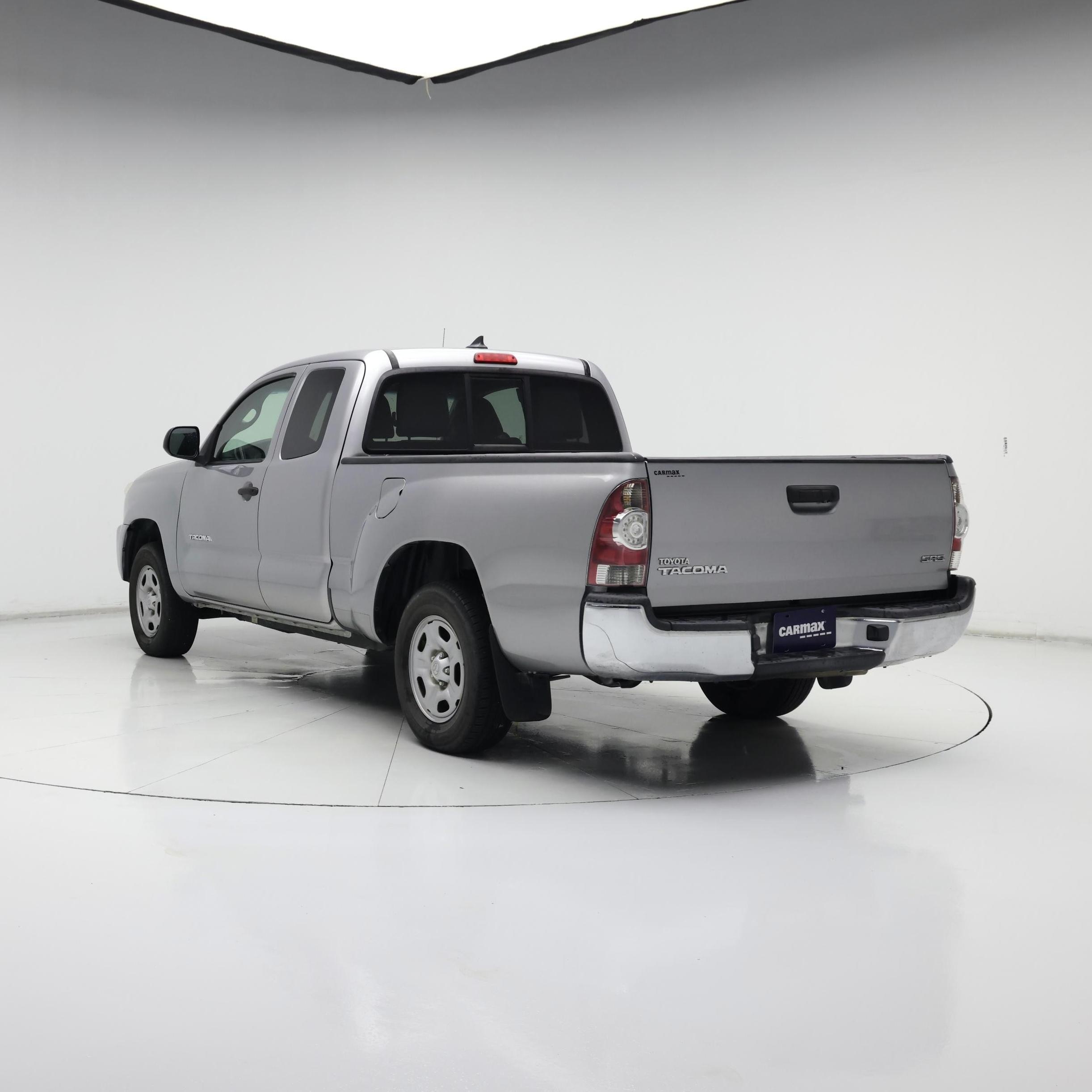 Thumbnail: 2015 Toyota Tacoma - 2