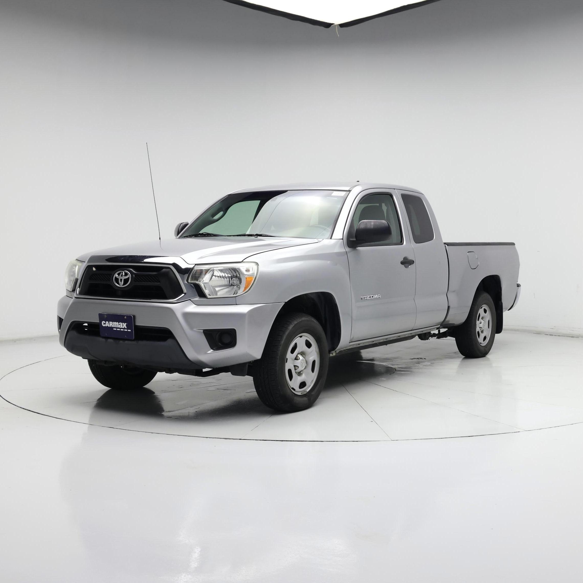 Thumbnail: 2015 Toyota Tacoma - 4