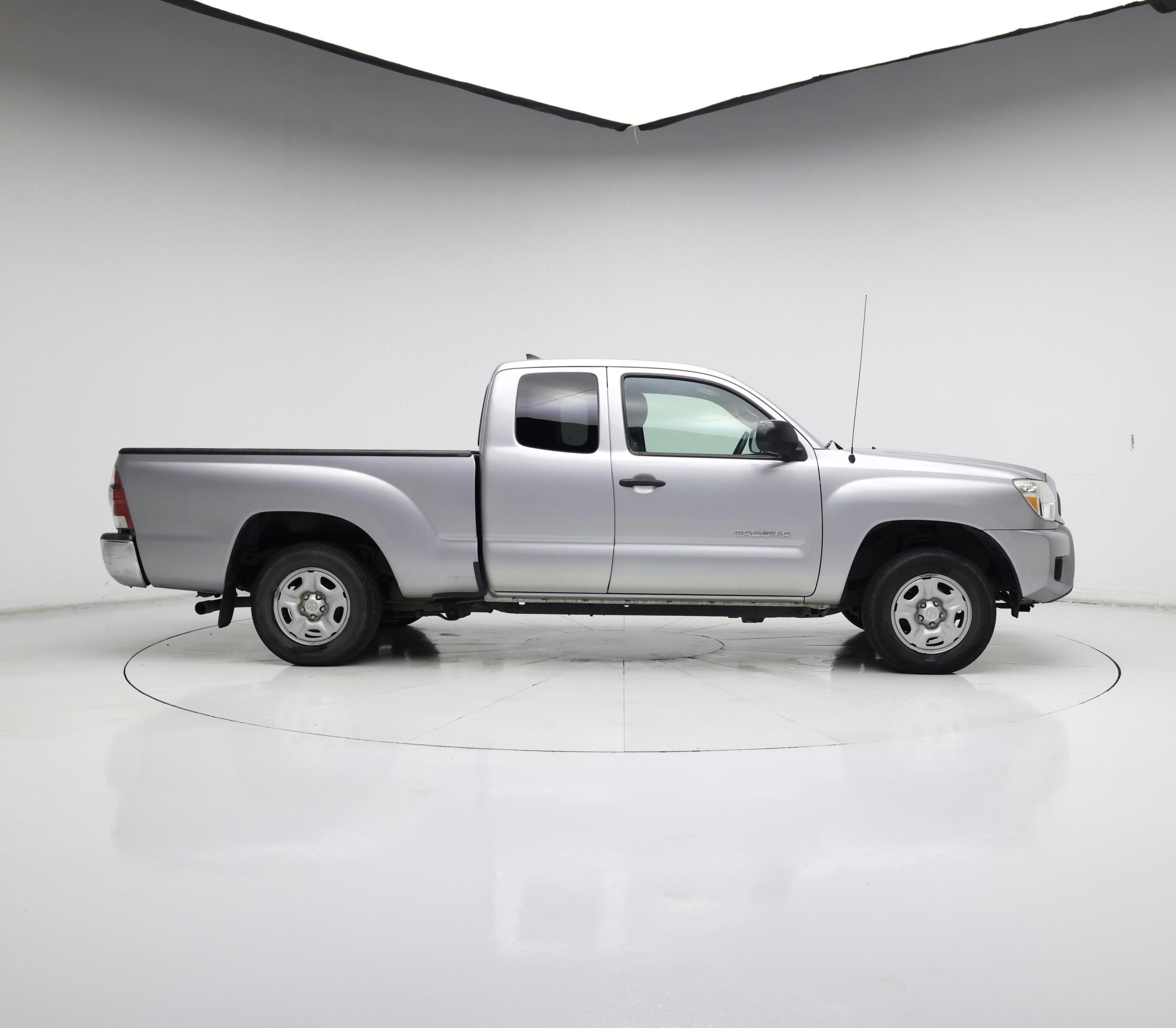 Thumbnail: 2015 Toyota Tacoma - 7