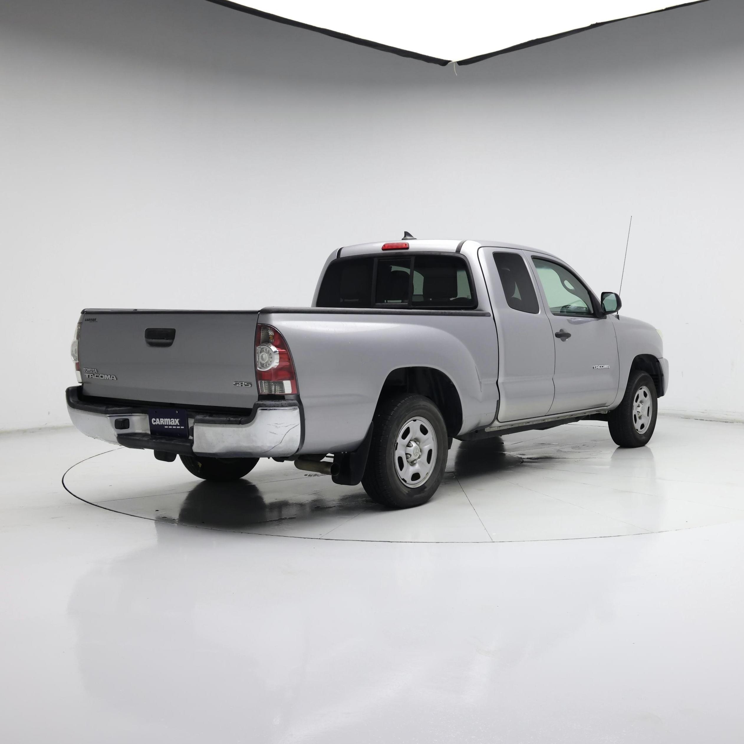Thumbnail: 2015 Toyota Tacoma - 8