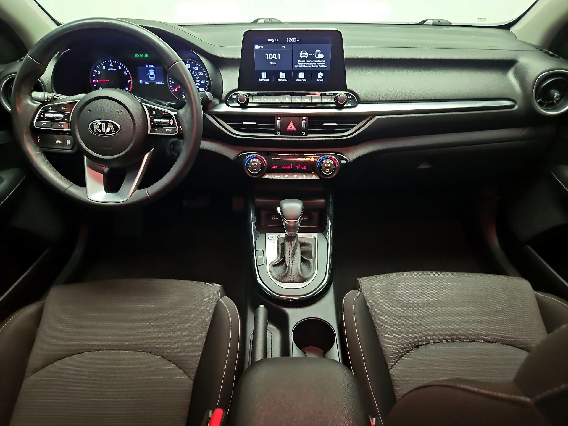 Thumbnail: 2019 Kia Forte - 9